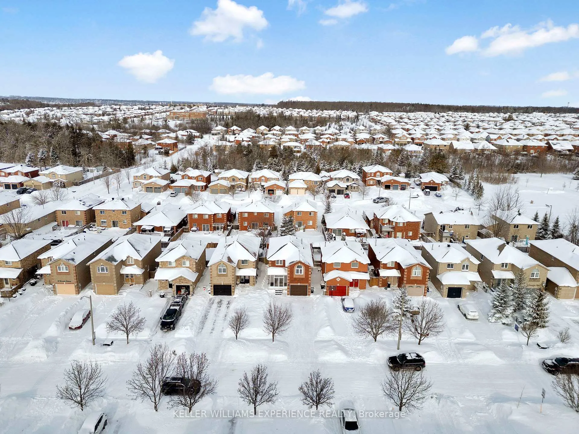 Photo 40 of 28 Coronation Parkway, Barrie, Innis-Shore — HOMEH