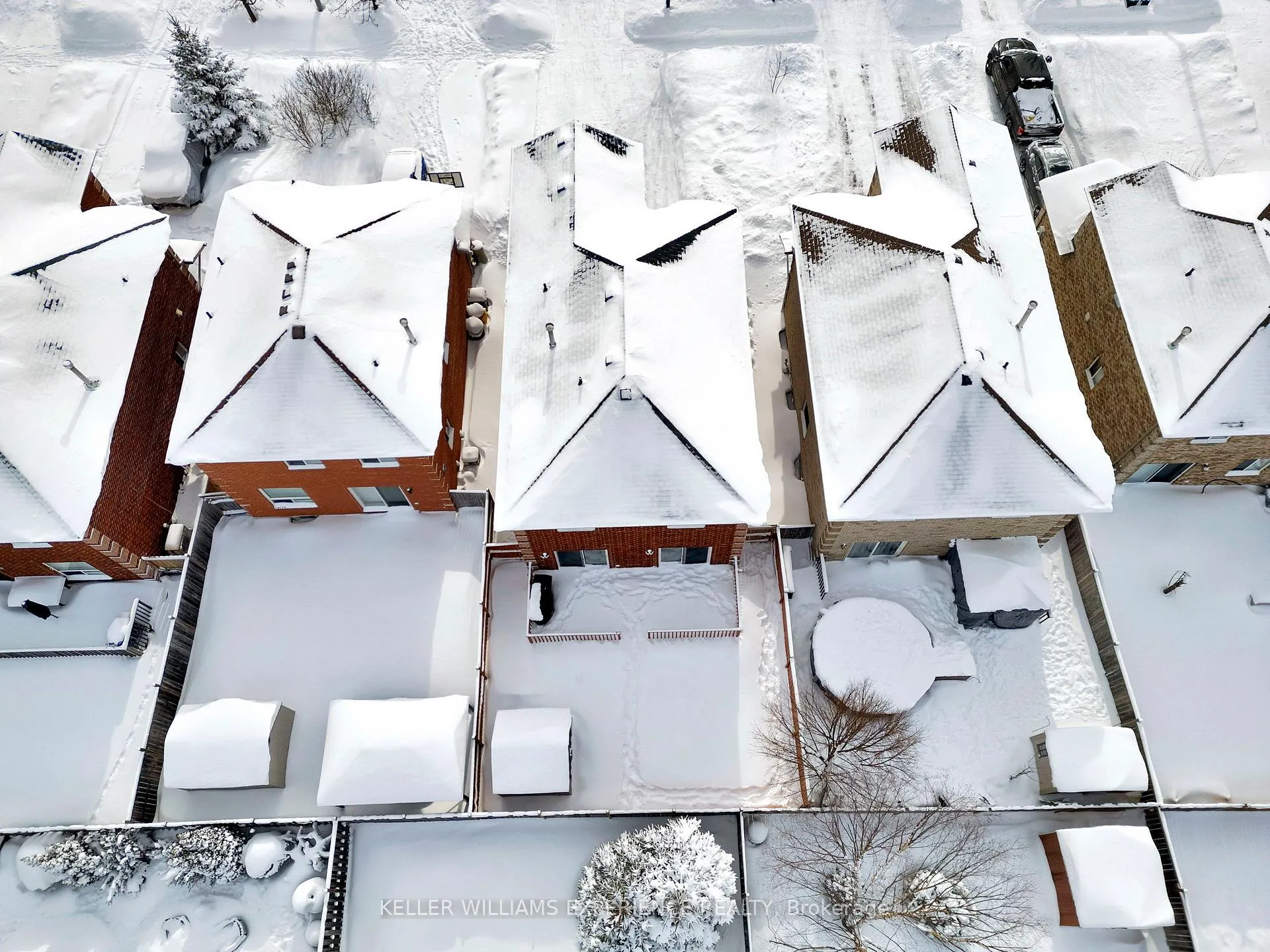 Photo 42 of 28 Coronation Parkway, Barrie, Innis-Shore — HOMEH