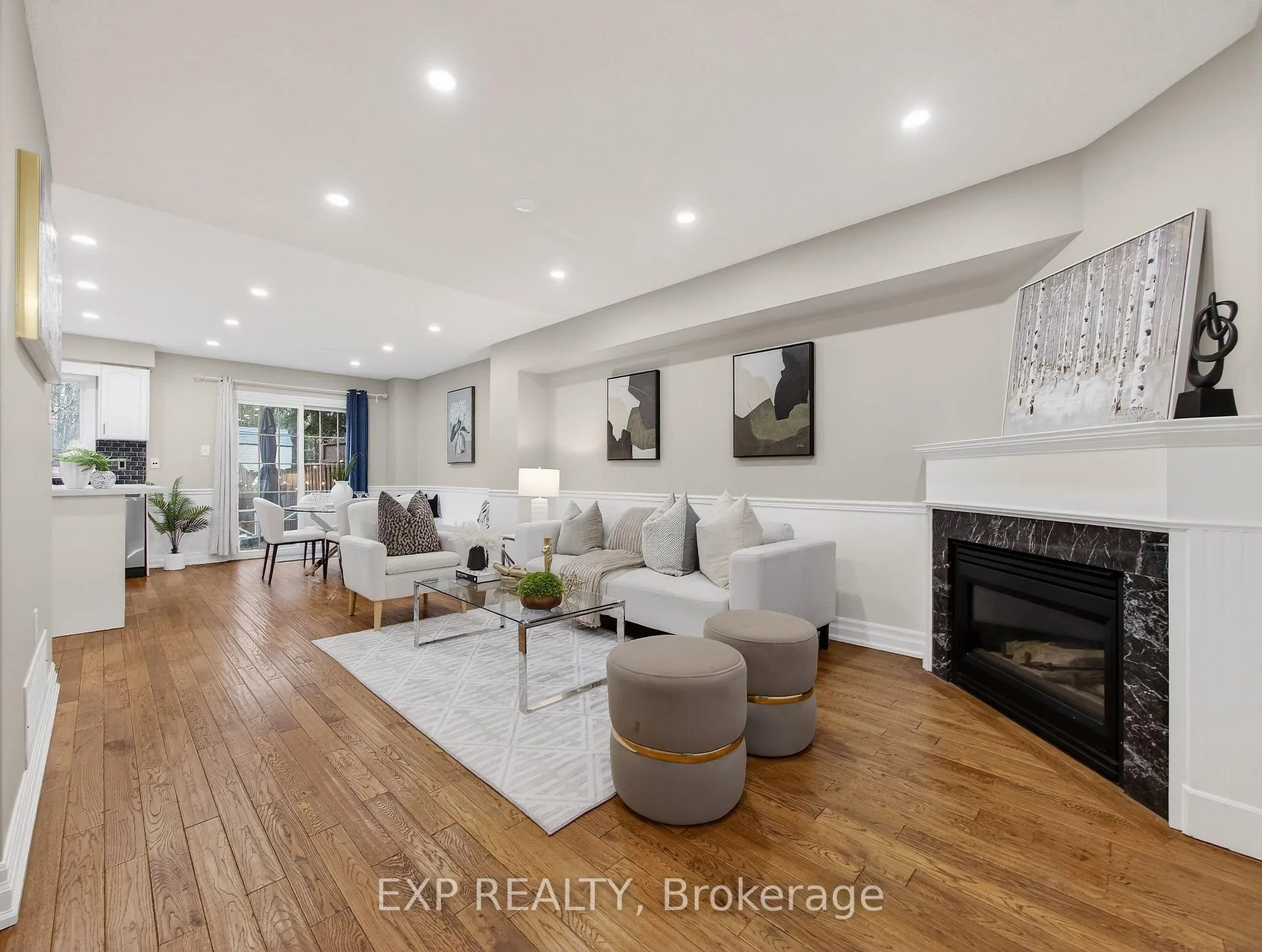 Photo 6 of 5161 Falconcrest Drive, Burlington, Uptown — HOMEH