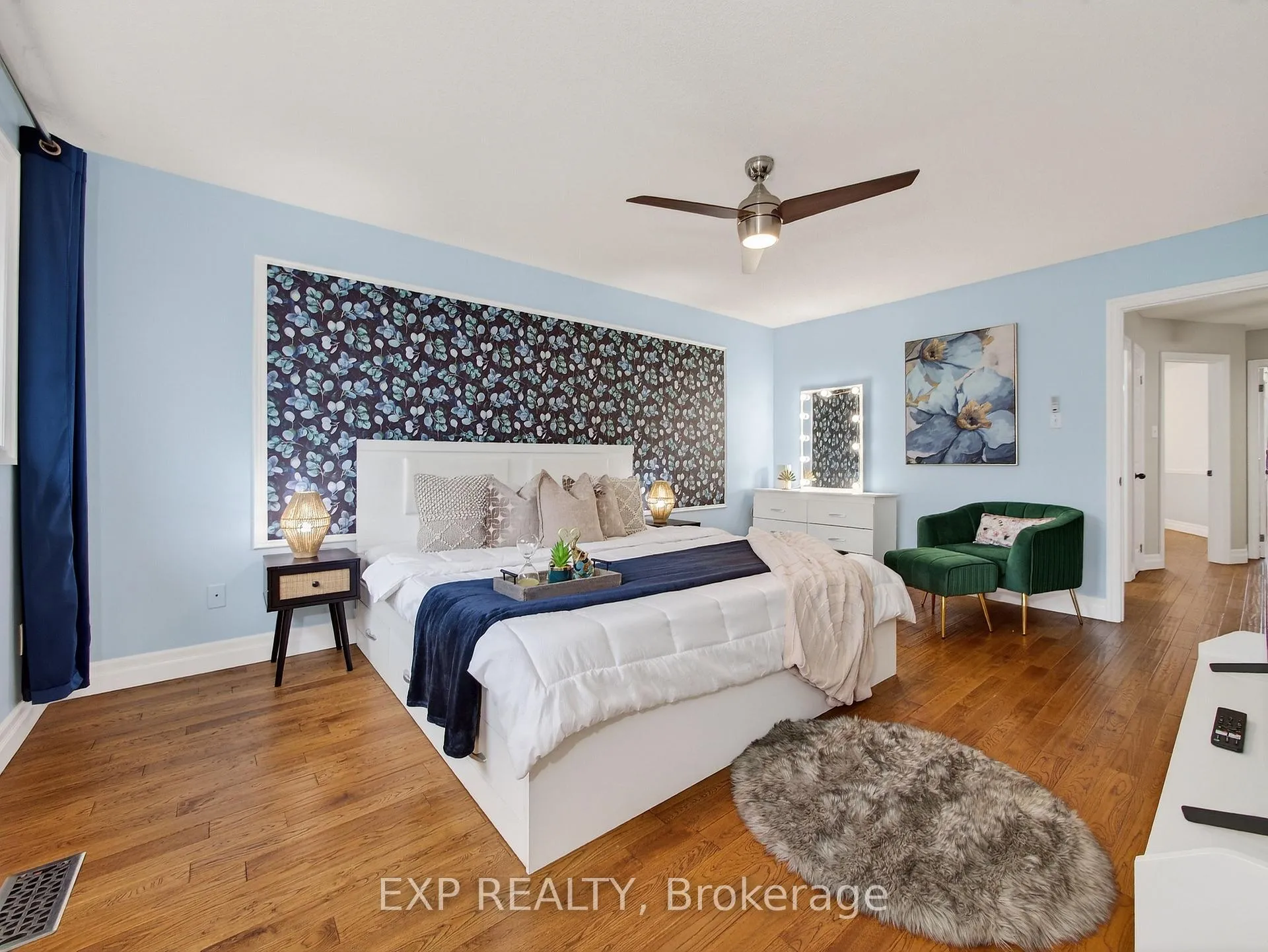 Photo 11 of 5161 Falconcrest Drive, Burlington, Uptown — HOMEH