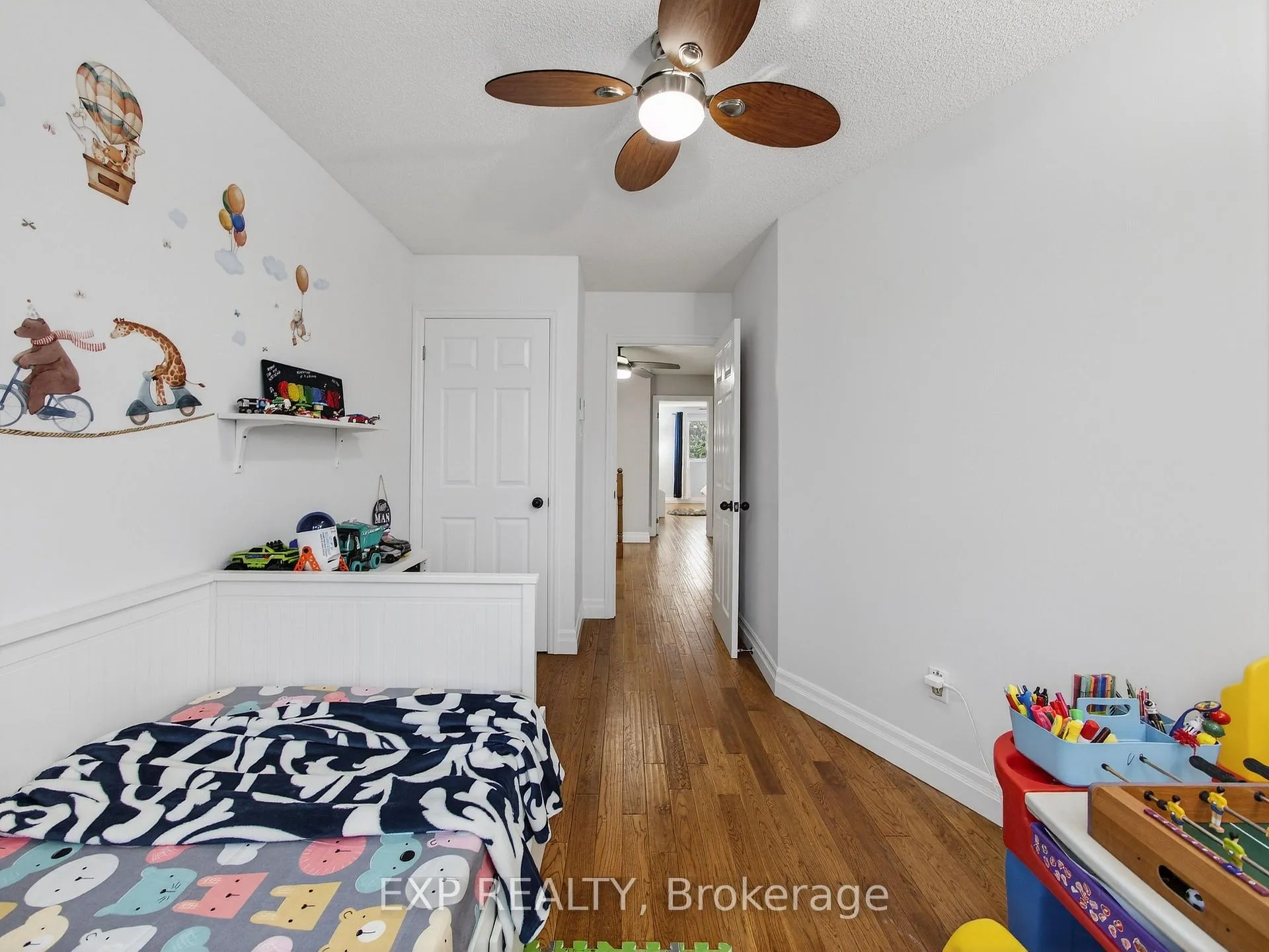 Photo 17 of 5161 Falconcrest Drive, Burlington, Uptown — HOMEH