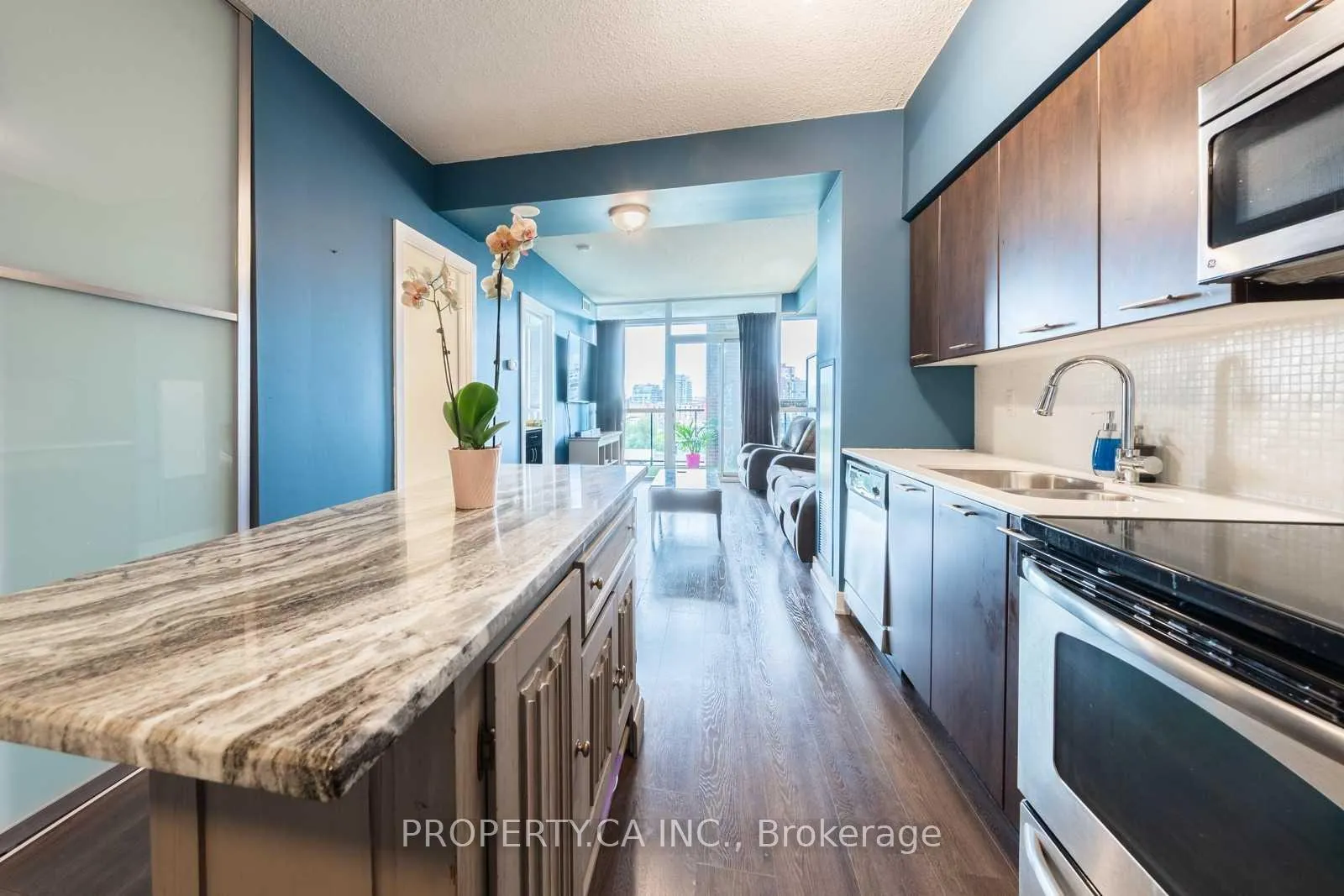 Front of Unit 728, 169 Fort York Boulevard