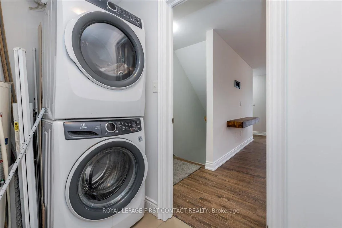 Photo 2 of Unit 4, 35 Madelaine Drive, Barrie, Painswick South — HOMEH