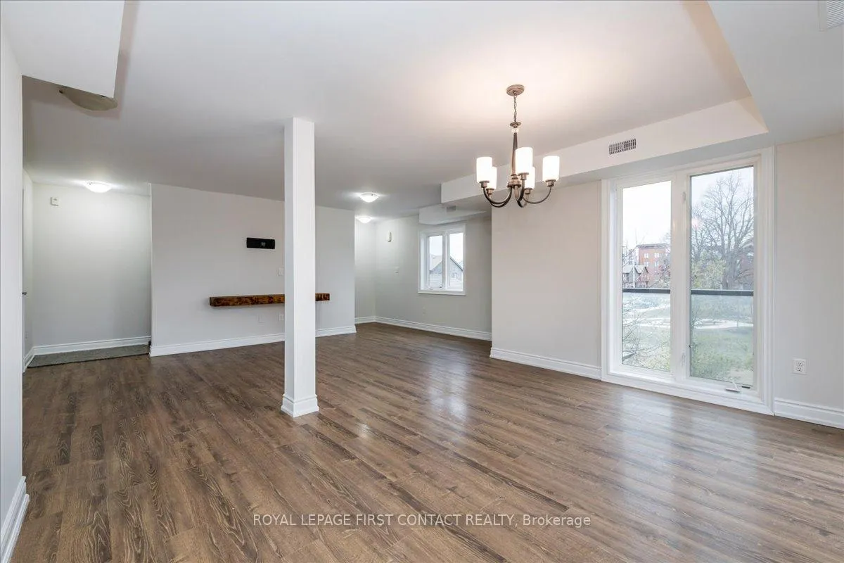 Photo 4 of Unit 4, 35 Madelaine Drive, Barrie, Painswick South — HOMEH