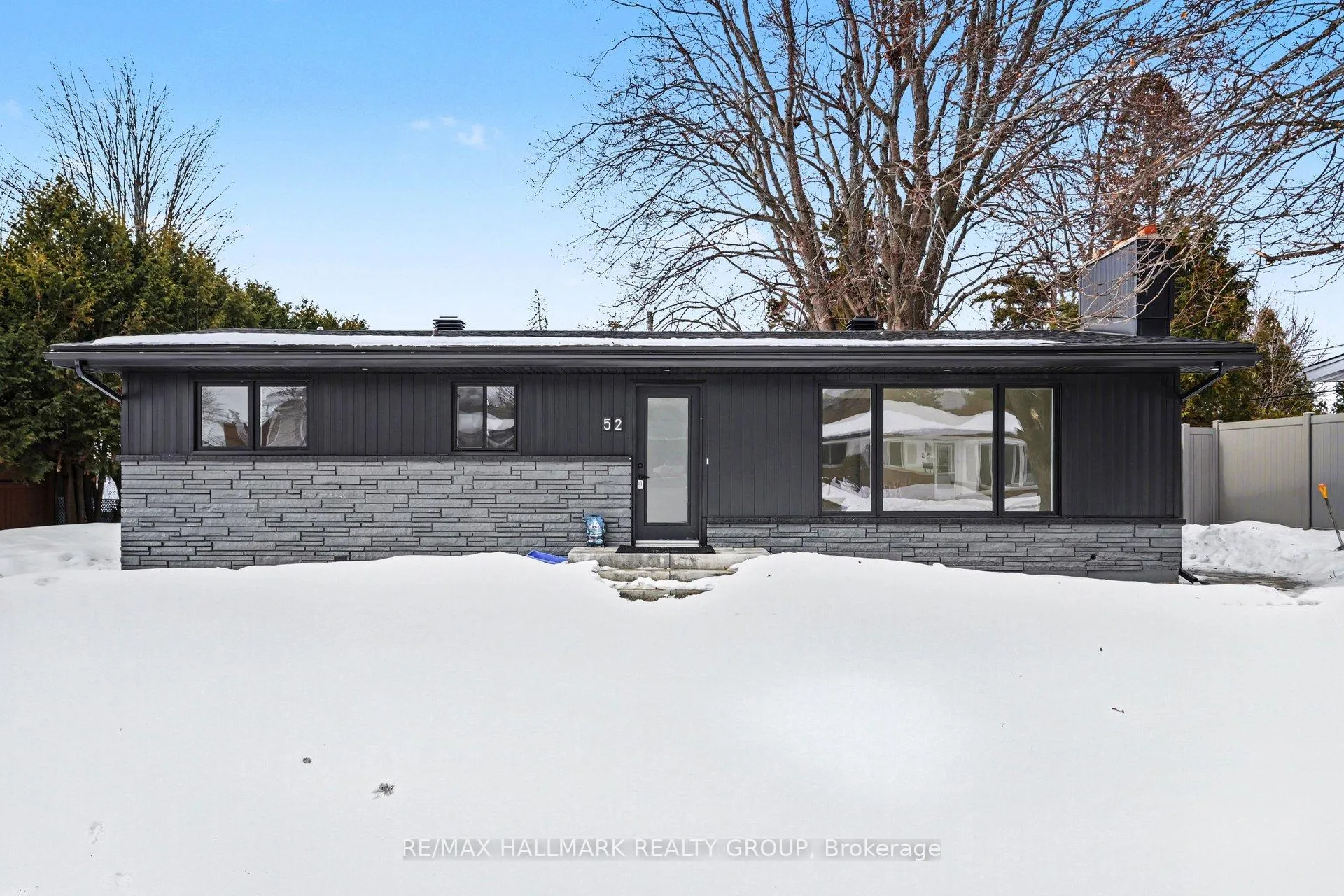 Photo 1 of Unit 1, 52 Glenridge Road, Ottawa, Meadowlands/Crestview — HOMEH