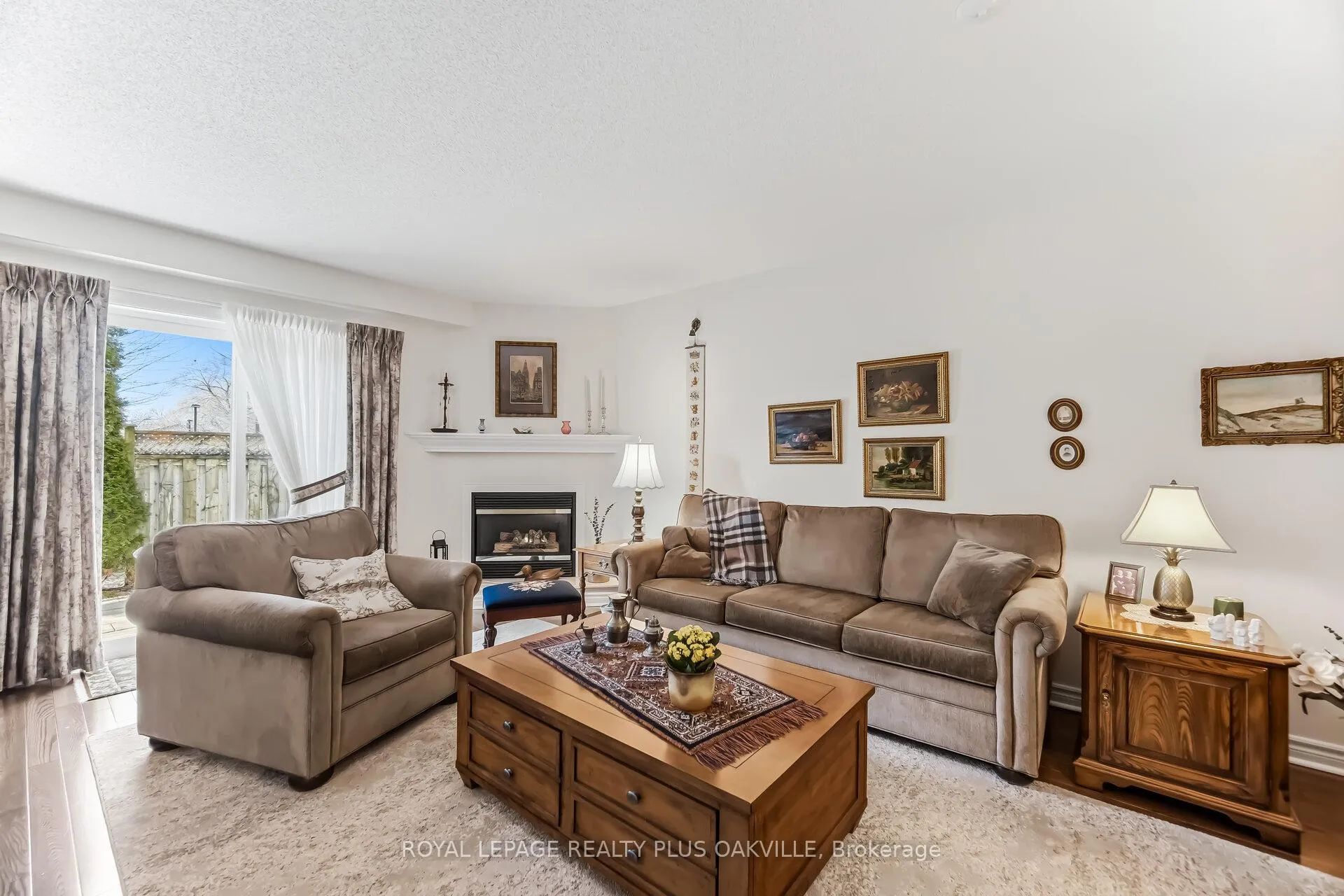 Photo 10 of Unit 135, 3333 New Street, Burlington, Roseland — HOMEH
