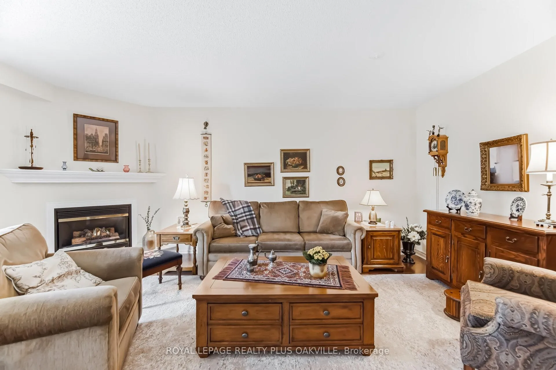 Photo 11 of Unit 135, 3333 New Street, Burlington, Roseland — HOMEH