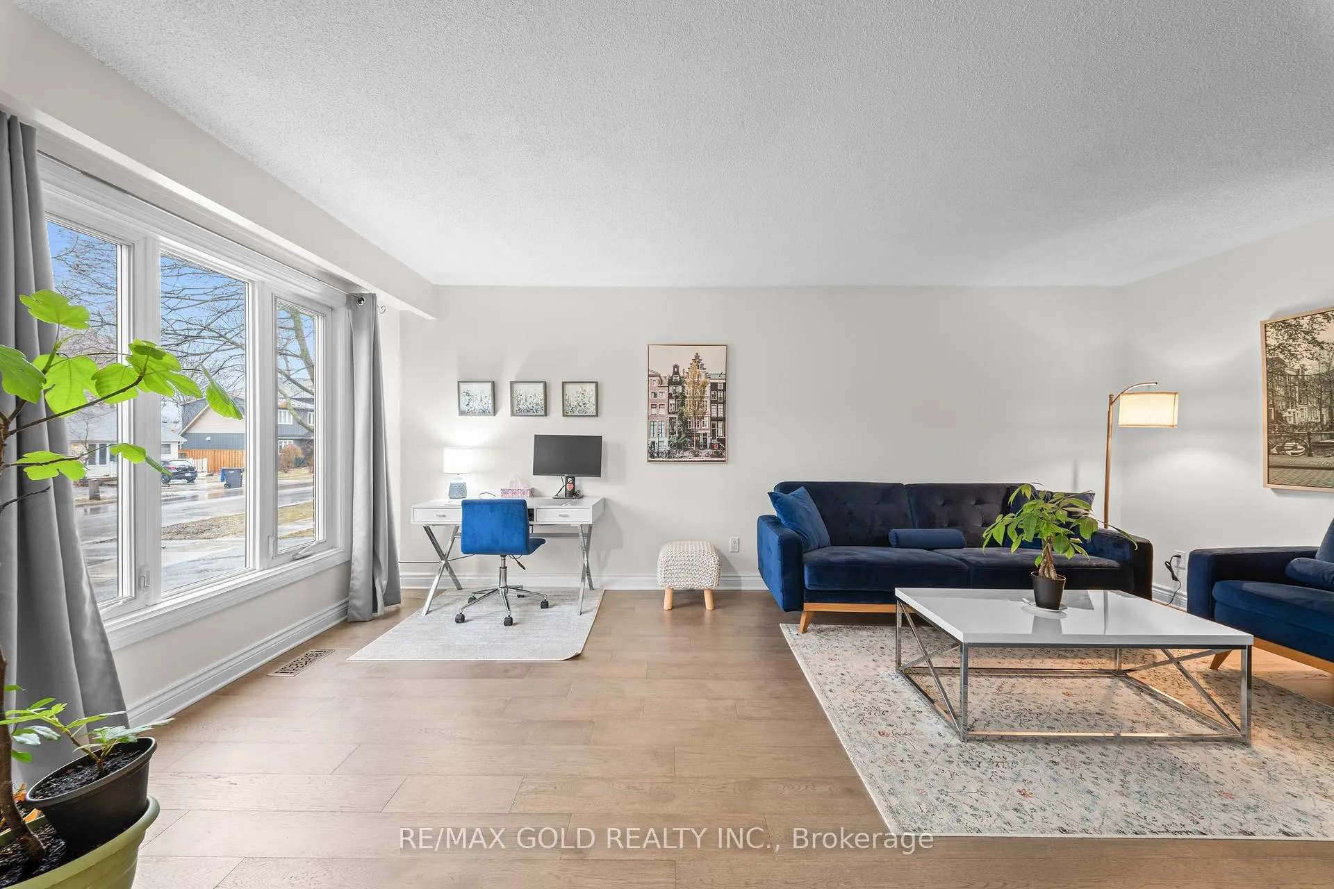 Photo 7 of 2 Barnstead Court, Brampton, Downtown Brampton — HOMEH
