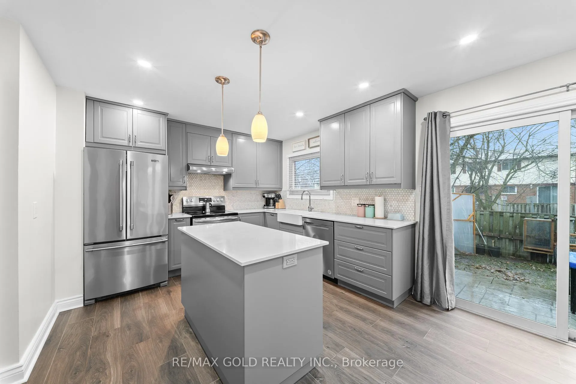 Photo 15 of 2 Barnstead Court, Brampton, Downtown Brampton — HOMEH