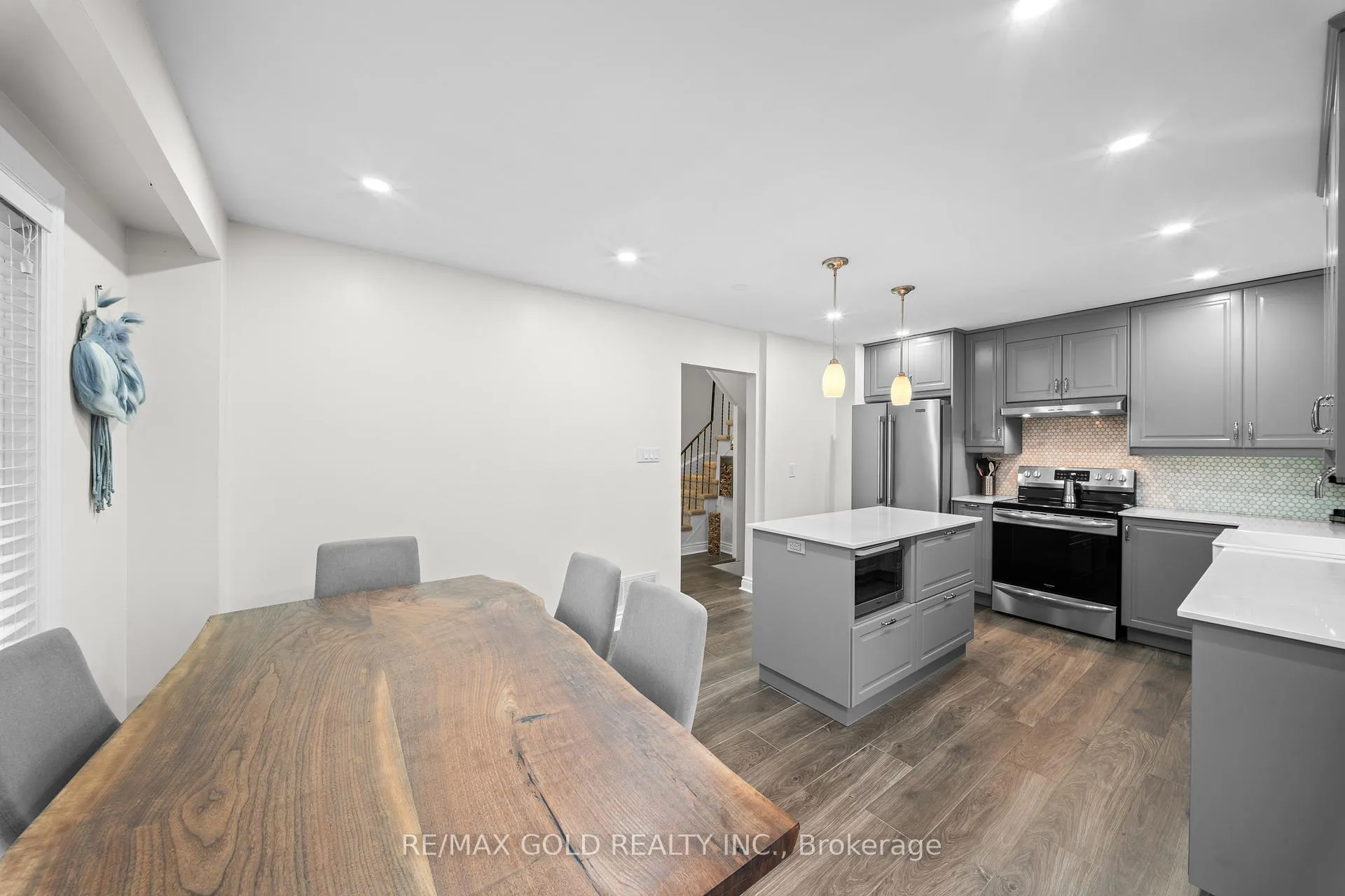 Photo 21 of 2 Barnstead Court, Brampton, Downtown Brampton — HOMEH
