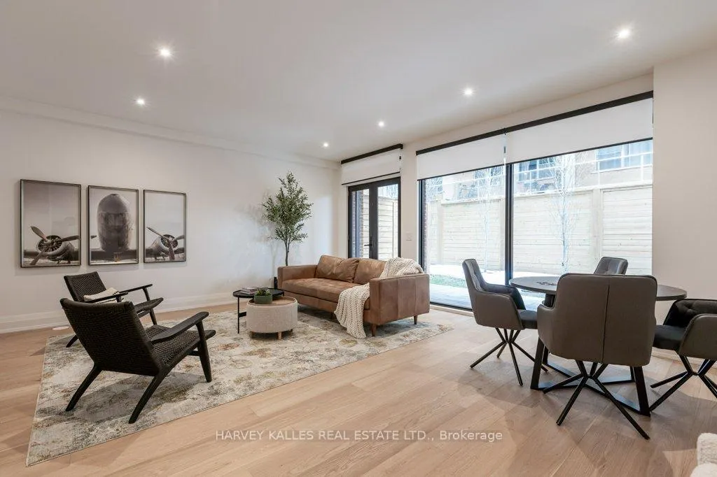 Photo 9 of 36 Evergreen Gardens, Toronto, Leaside — HOMEH