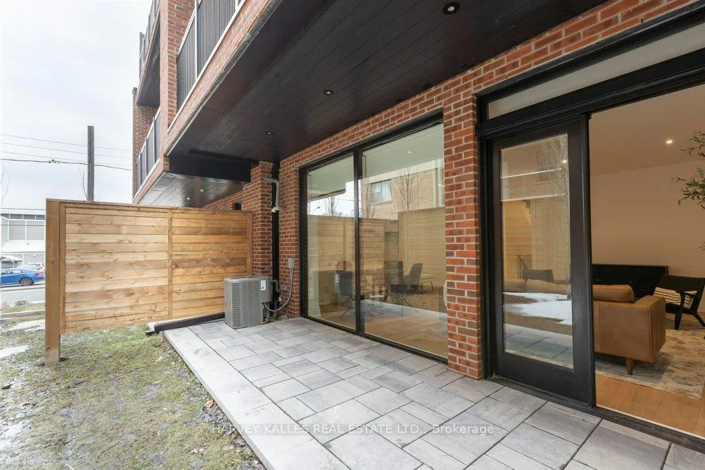 Photo 12 of 36 Evergreen Gardens, Toronto, Leaside — HOMEH