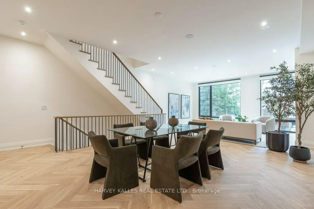 Photo 15 of 36 Evergreen Gardens, Toronto, Leaside — HOMEH