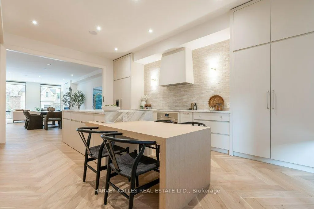 Photo 21 of 36 Evergreen Gardens, Toronto, Leaside — HOMEH