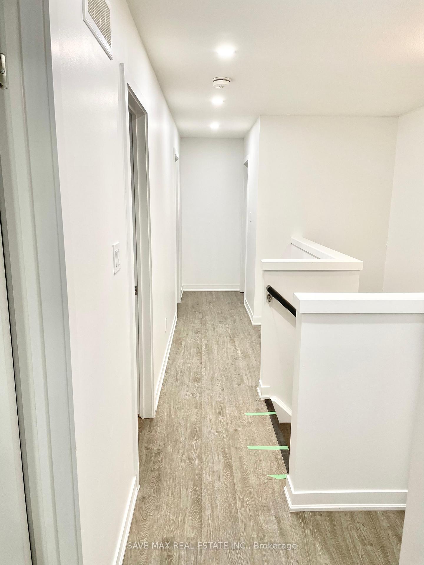 Photo 16 of 44 Pony Way, Kitchener — HOMEH