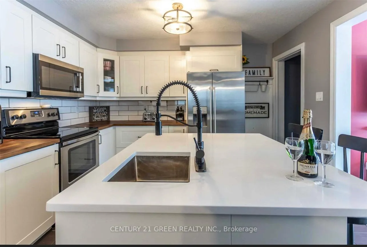 Photo 6 of Unit Main, 93 Oakes Crescent, Guelph, Grange Road — HOMEH