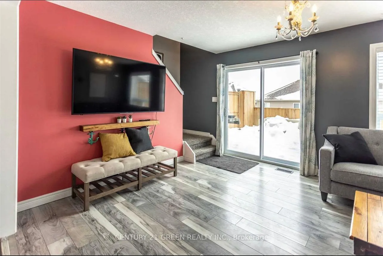 Photo 8 of Unit Main, 93 Oakes Crescent, Guelph, Grange Road — HOMEH