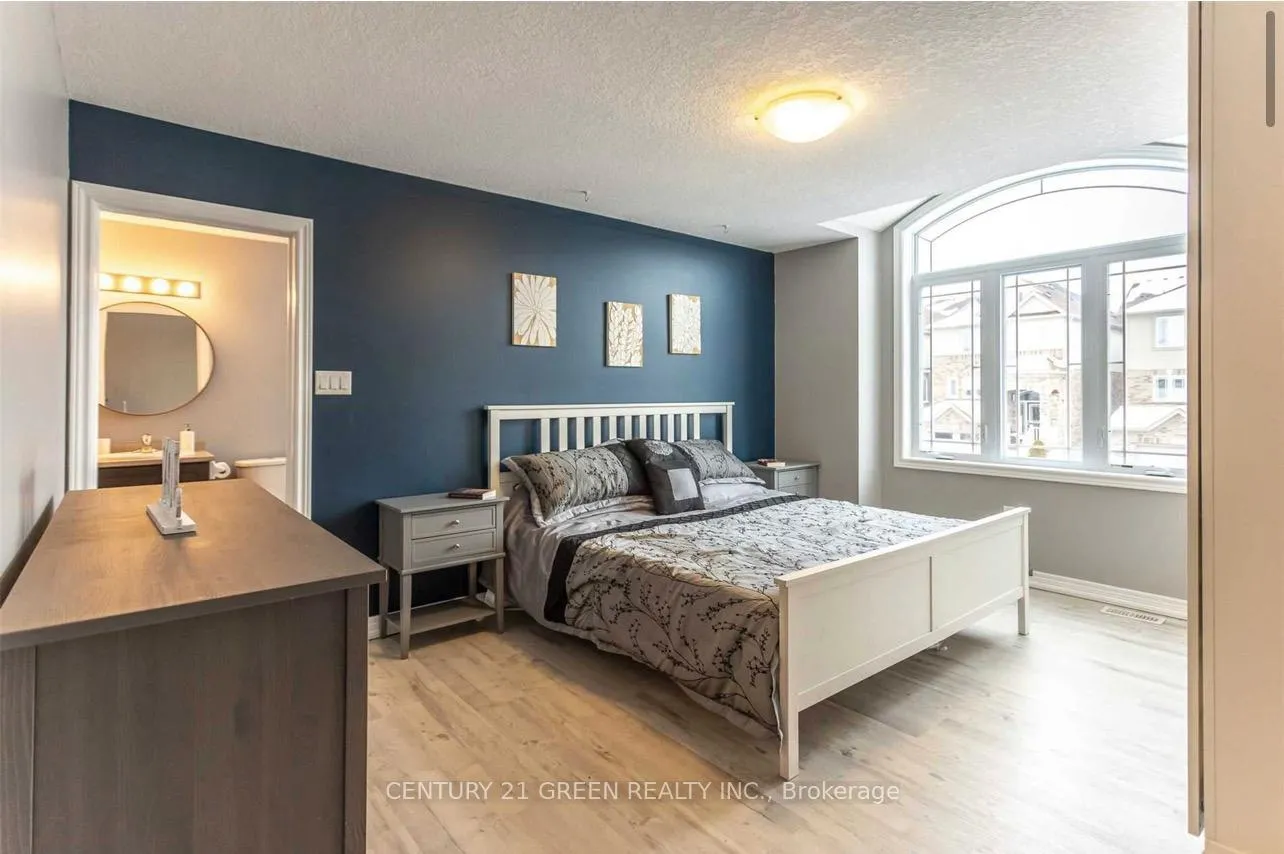 Photo 13 of Unit Main, 93 Oakes Crescent, Guelph, Grange Road — HOMEH