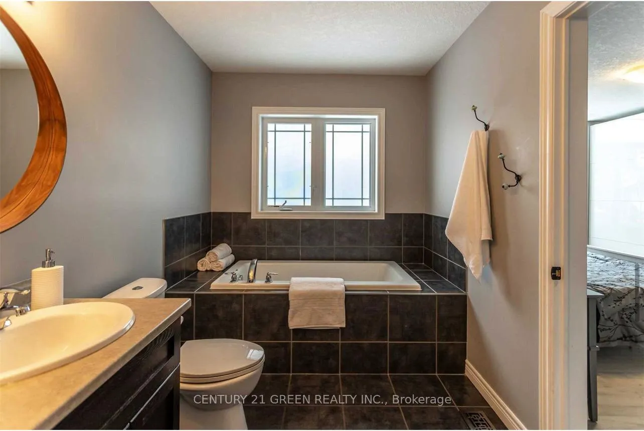 Photo 15 of Unit Main, 93 Oakes Crescent, Guelph, Grange Road — HOMEH