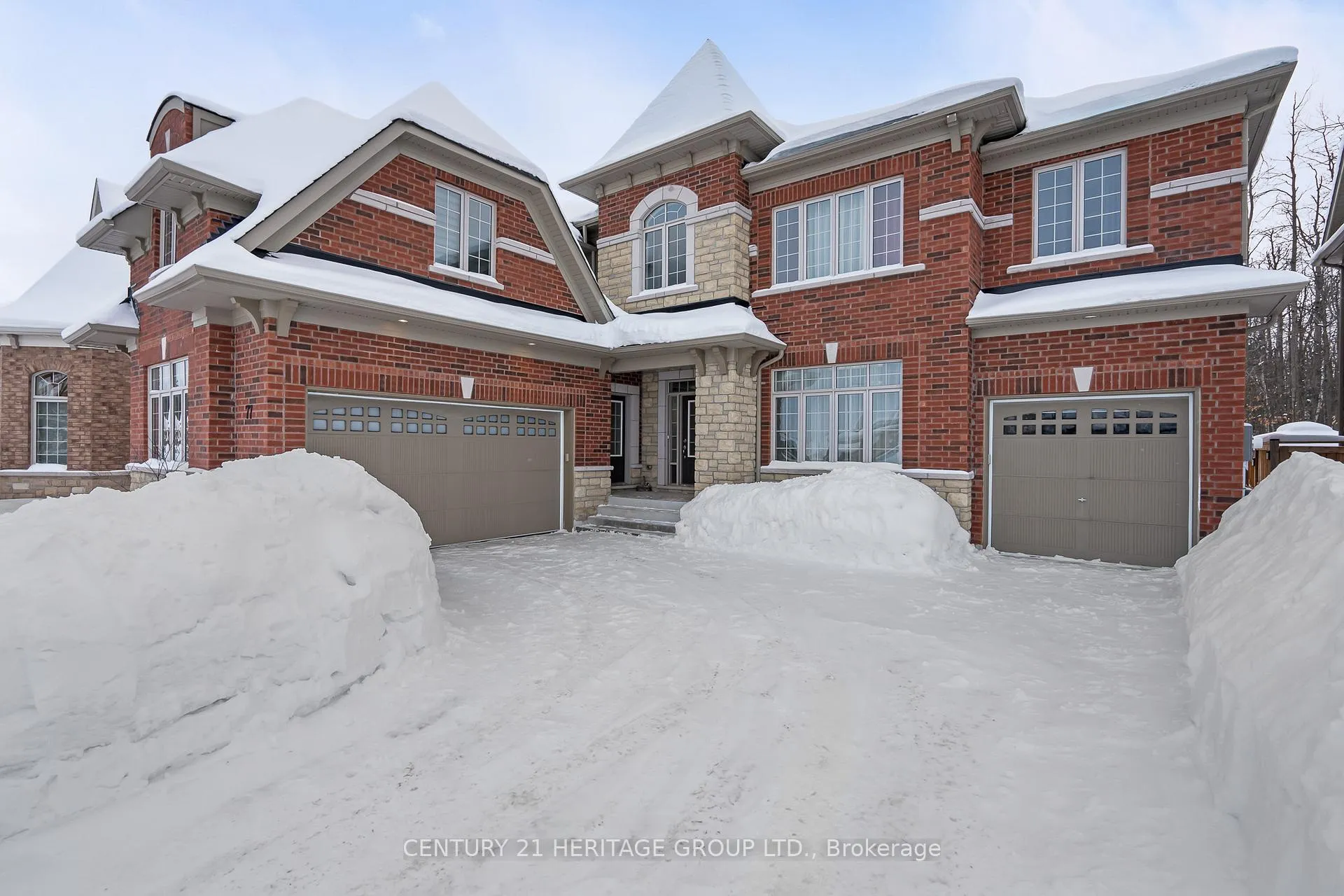 Photo 2 of 77 Trail Boulevard, Springwater, Centre Vespra — HOMEH