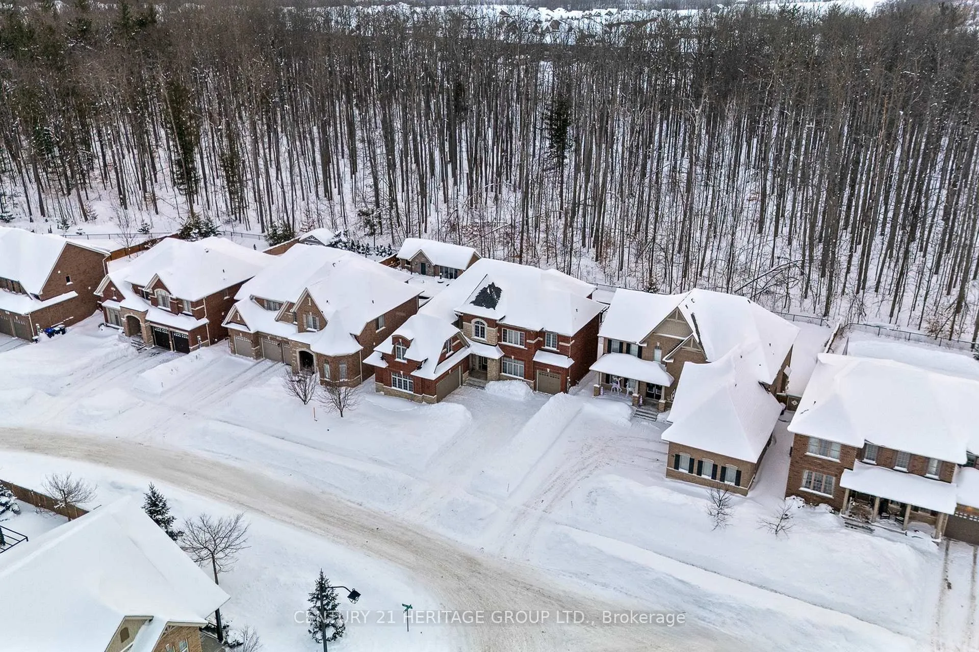 Photo 3 of 77 Trail Boulevard, Springwater, Centre Vespra — HOMEH
