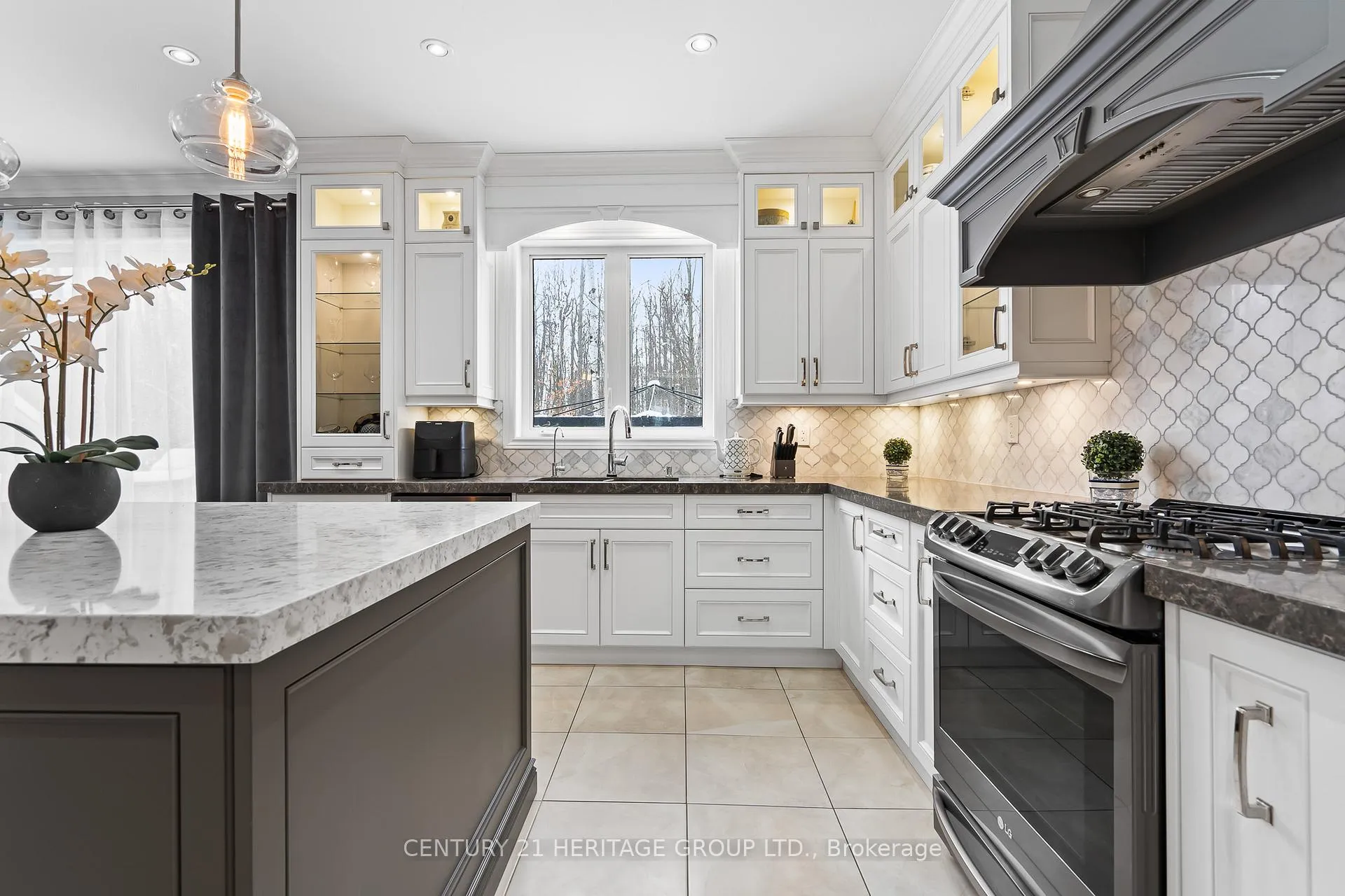 Photo 11 of 77 Trail Boulevard, Springwater, Centre Vespra — HOMEH
