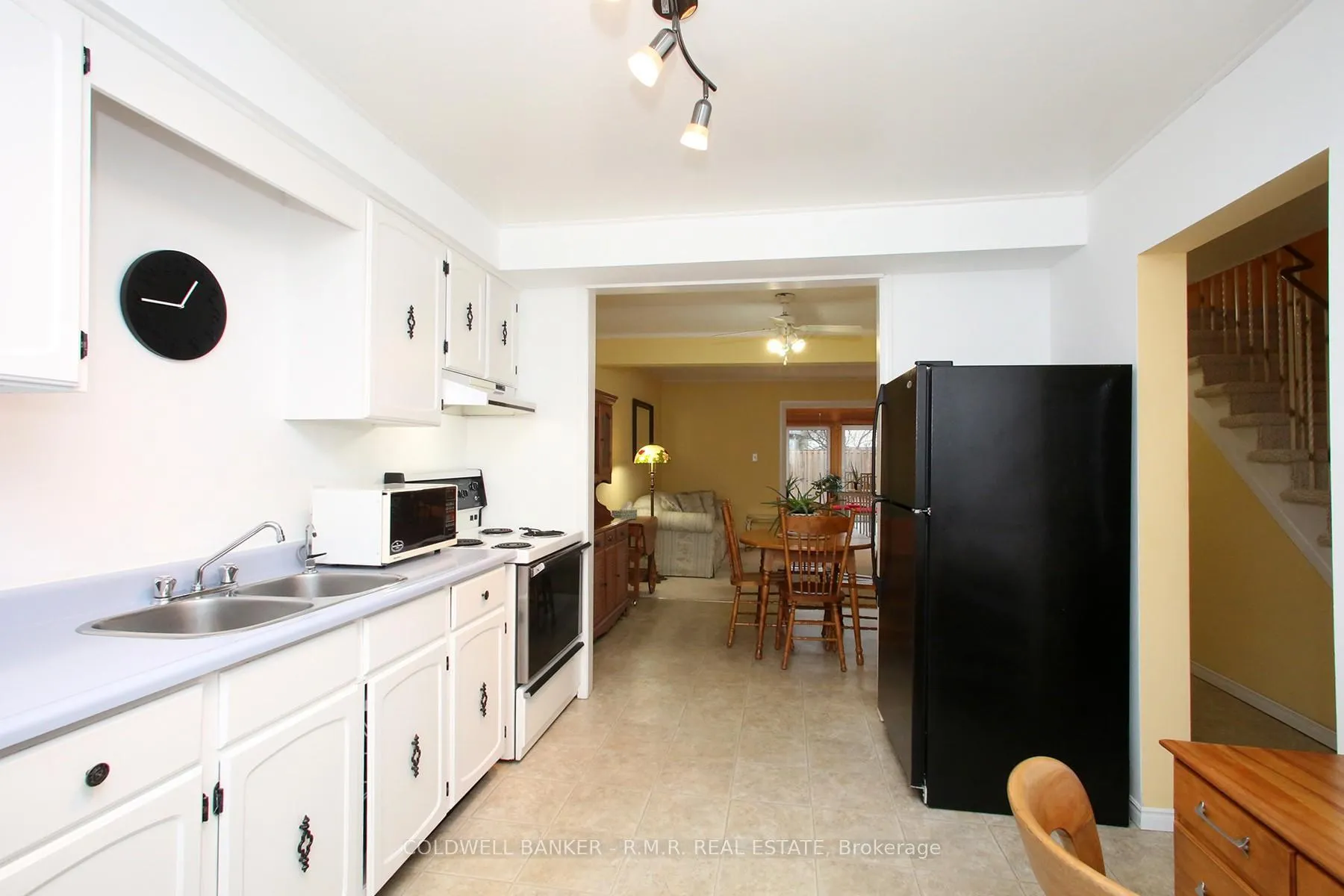 Photo 4 of 36 Loscombe Drive, Clarington, Bowmanville — HOMEH