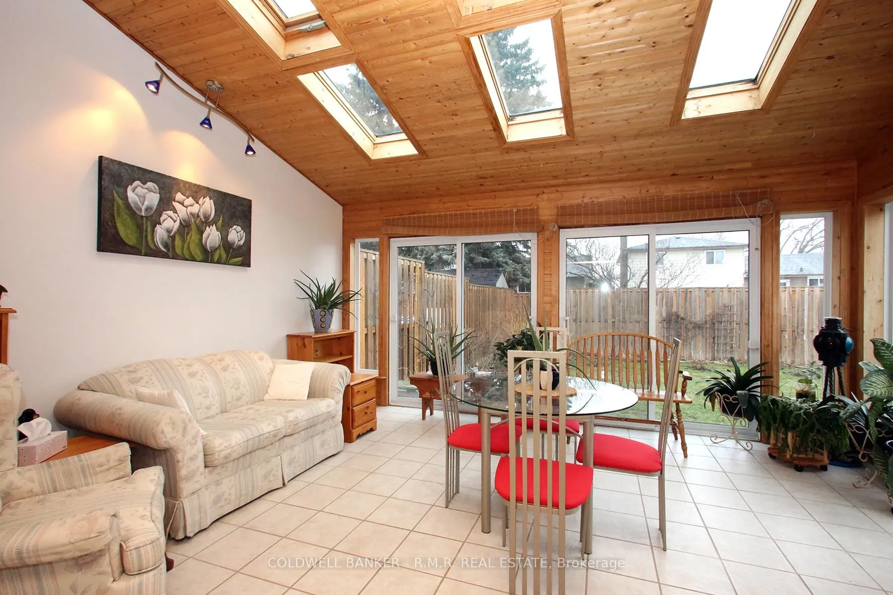 Photo 11 of 36 Loscombe Drive, Clarington, Bowmanville — HOMEH