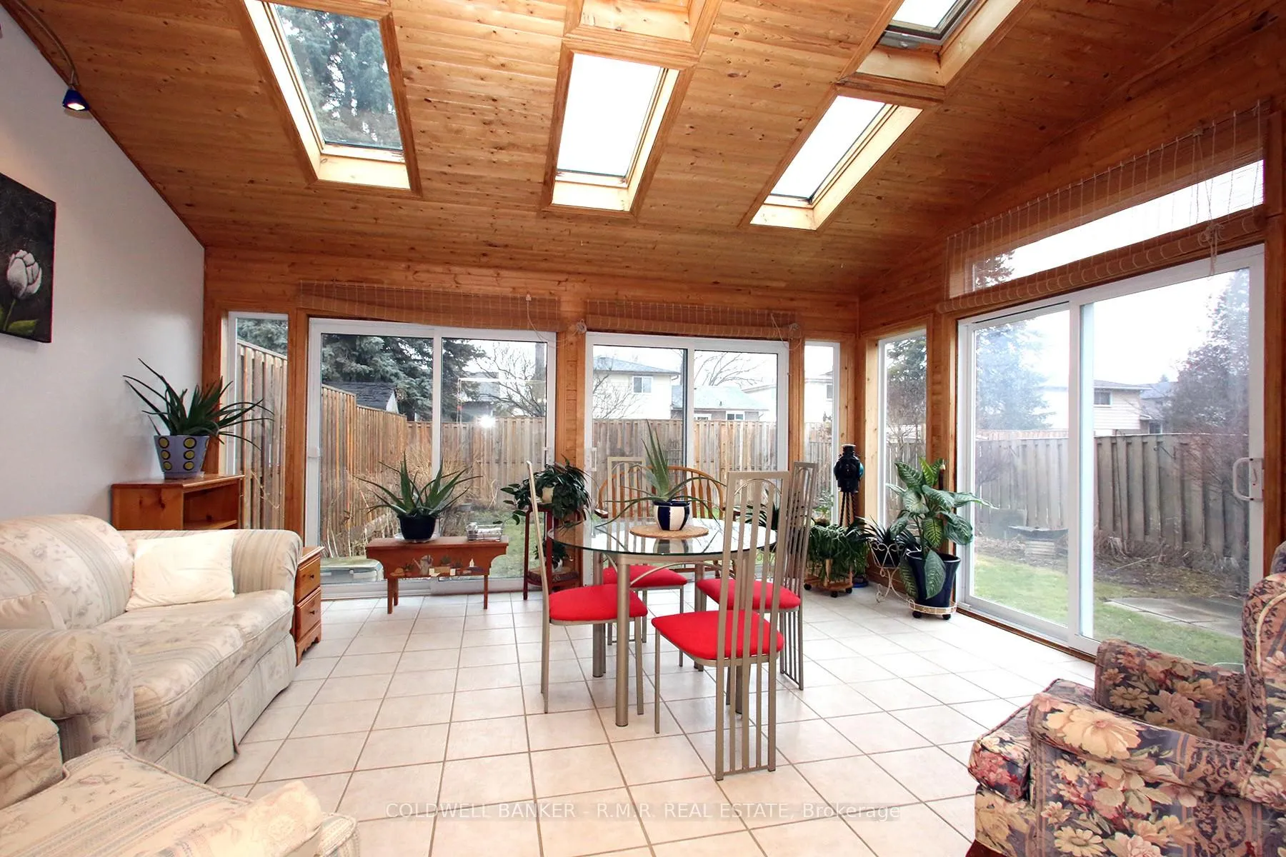 Photo 12 of 36 Loscombe Drive, Clarington, Bowmanville — HOMEH