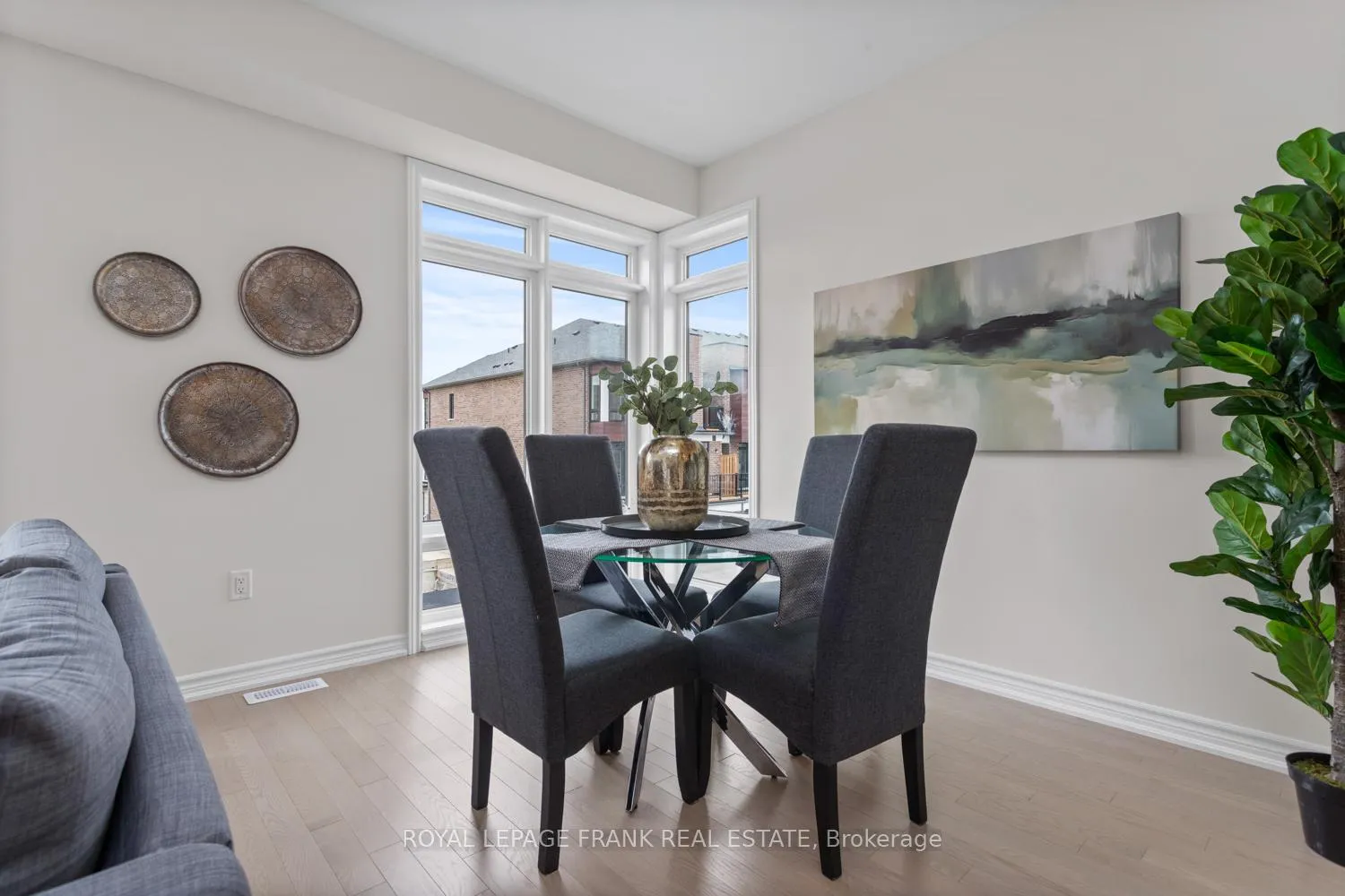 Photo 6 of 26 Gunton Street, Aurora, Bayview Northeast — HOMEH