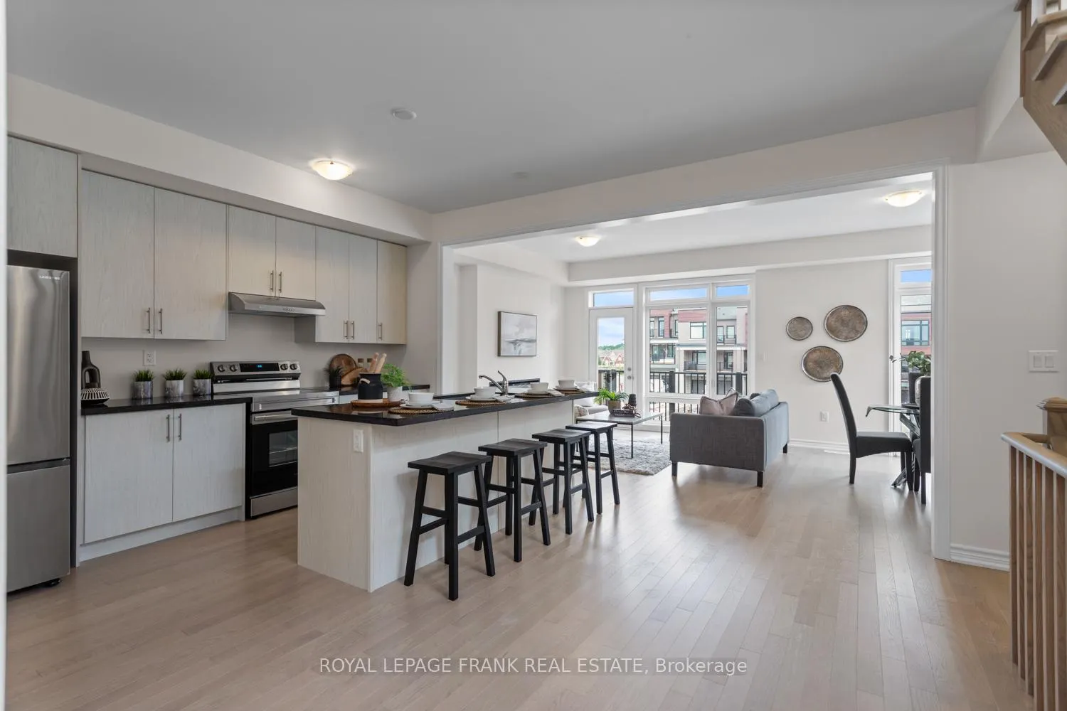 Photo 7 of 26 Gunton Street, Aurora, Bayview Northeast — HOMEH