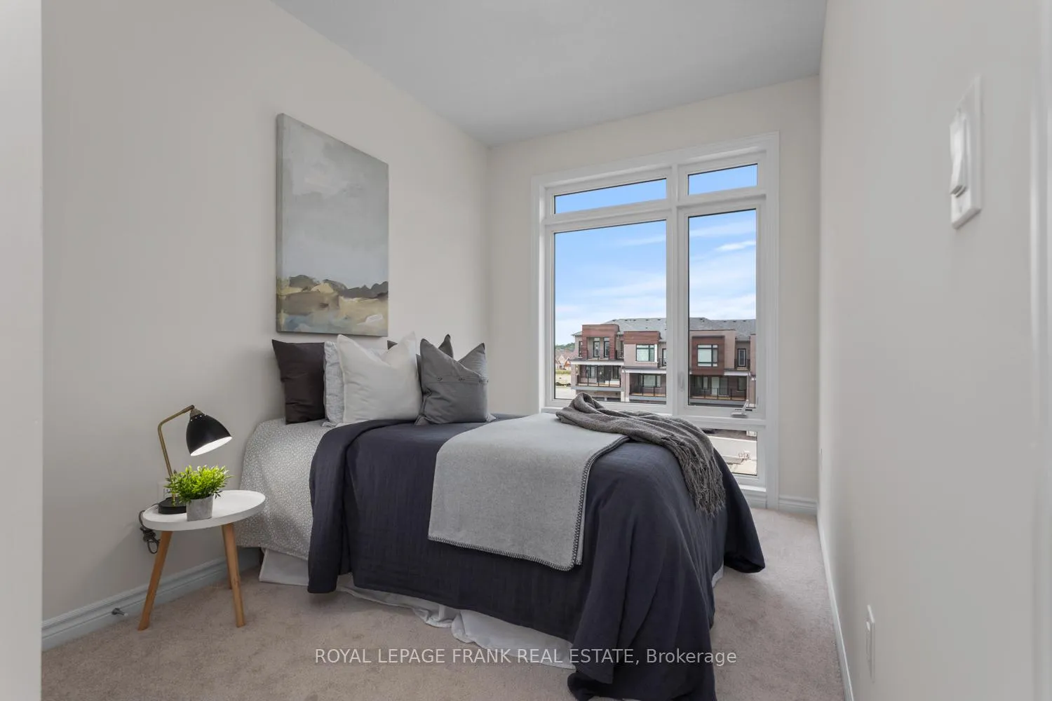 Photo 17 of 26 Gunton Street, Aurora, Bayview Northeast — HOMEH