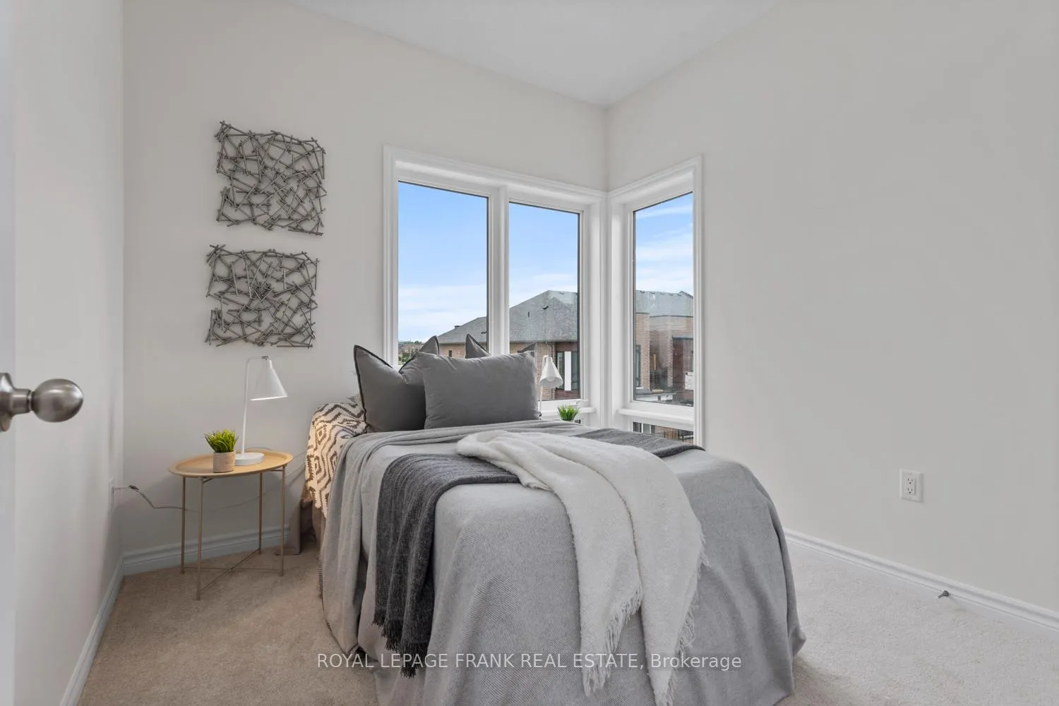 Photo 19 of 26 Gunton Street, Aurora, Bayview Northeast — HOMEH