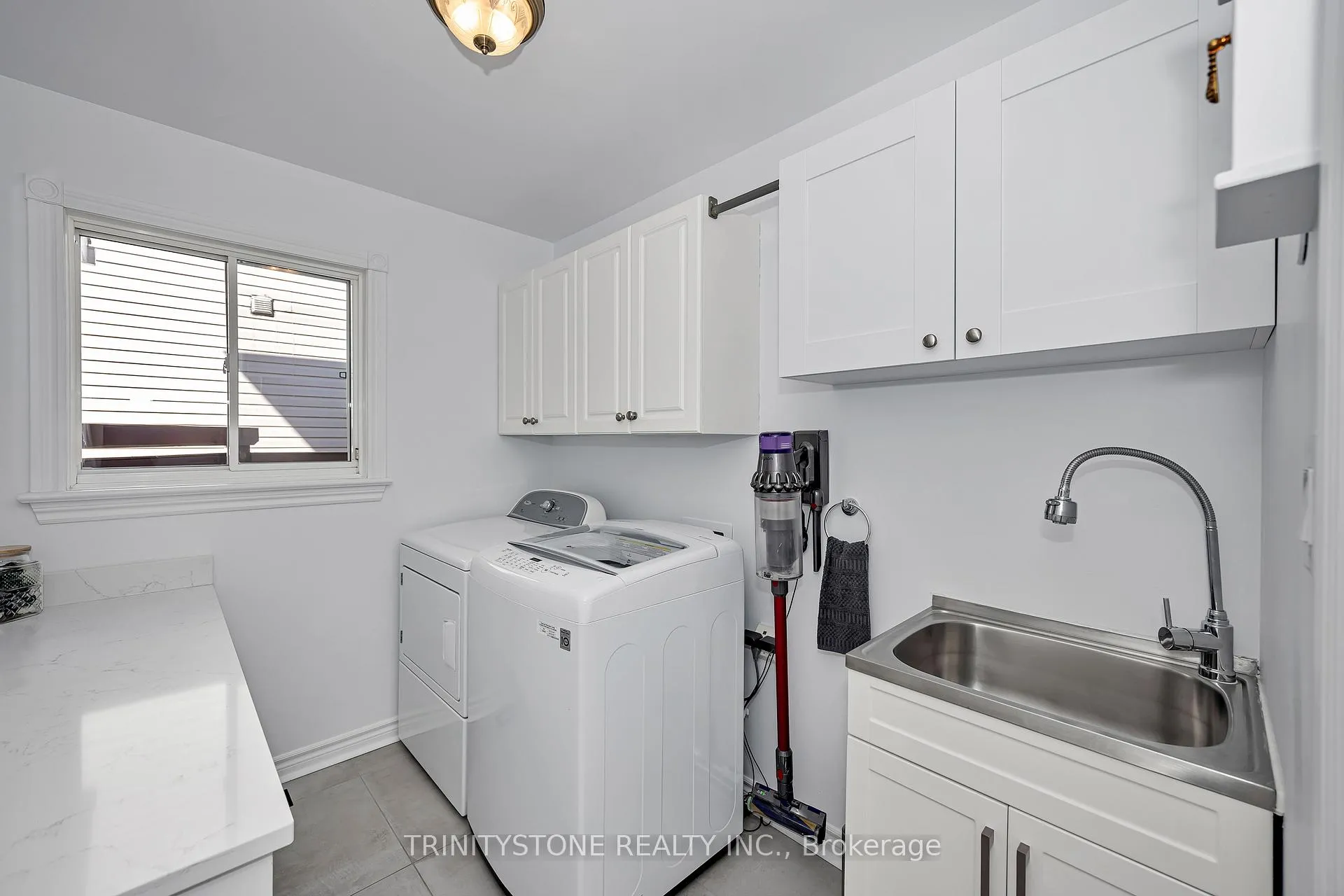 Photo 22 of 42 Heritage Grove Crescent, Ottawa, Stittsville (Central) — HOMEH