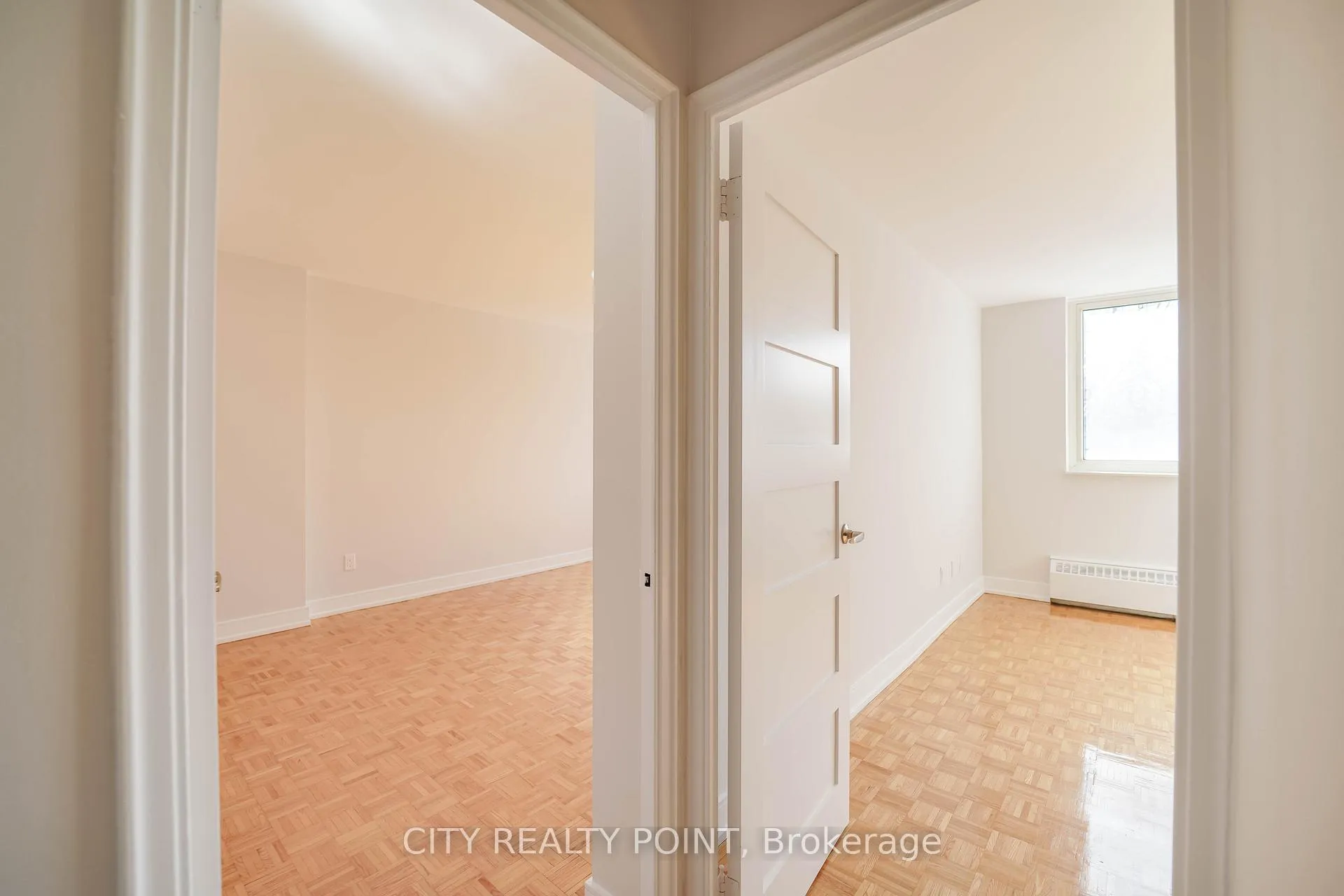Photo 12 of Unit 407, 10 Shallmar Boulevard, Toronto, Forest Hill North — HOMEH