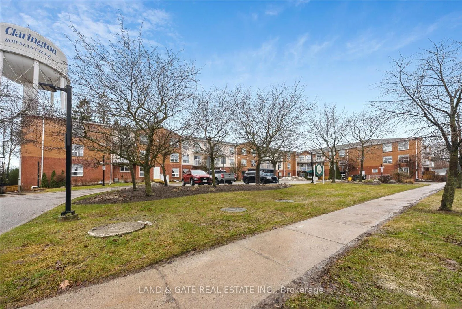 Photo 1 of Unit 103, 95 Wellington Street, Clarington, Bowmanville — HOMEH
