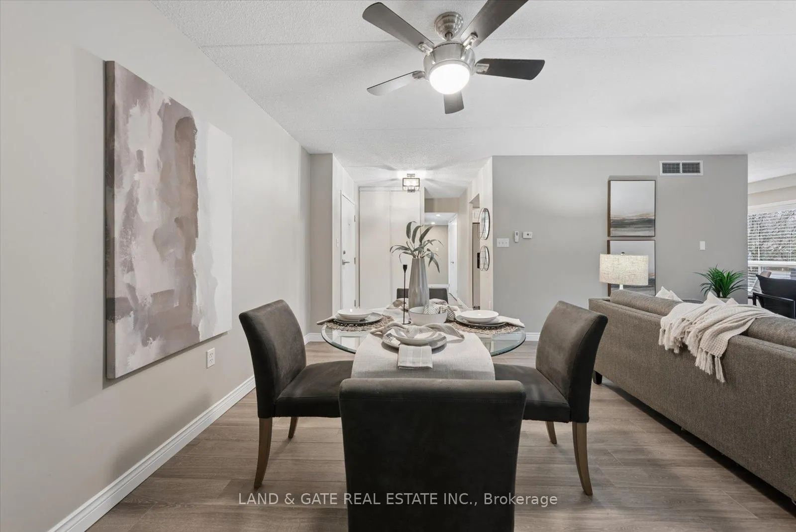 Photo 8 of Unit 103, 95 Wellington Street, Clarington, Bowmanville — HOMEH