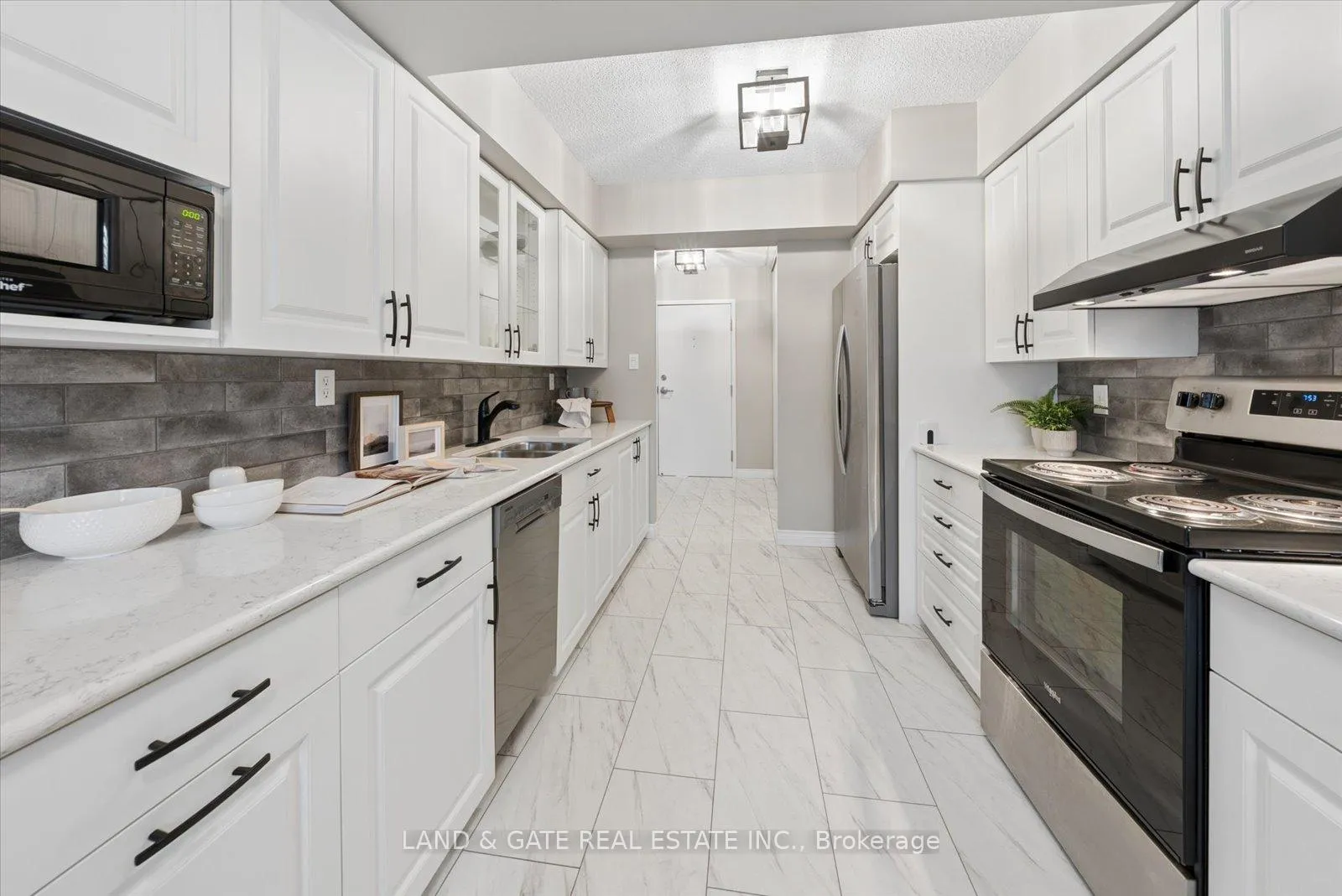Photo 23 of Unit 103, 95 Wellington Street, Clarington, Bowmanville — HOMEH