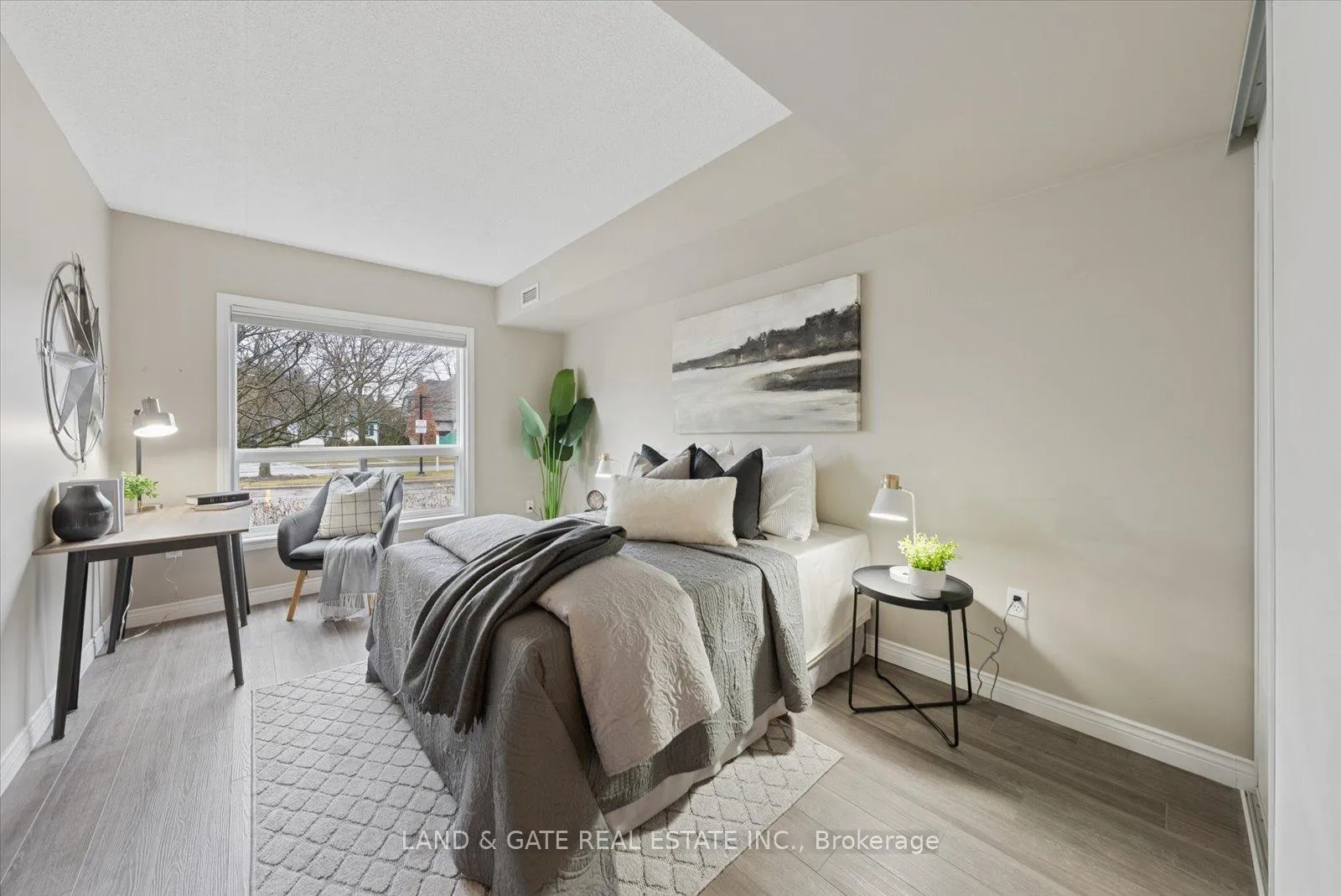 Photo 25 of Unit 103, 95 Wellington Street, Clarington, Bowmanville — HOMEH