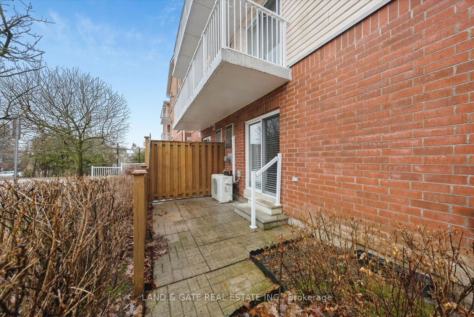 Photo 38 of Unit 103, 95 Wellington Street, Clarington, Bowmanville — HOMEH