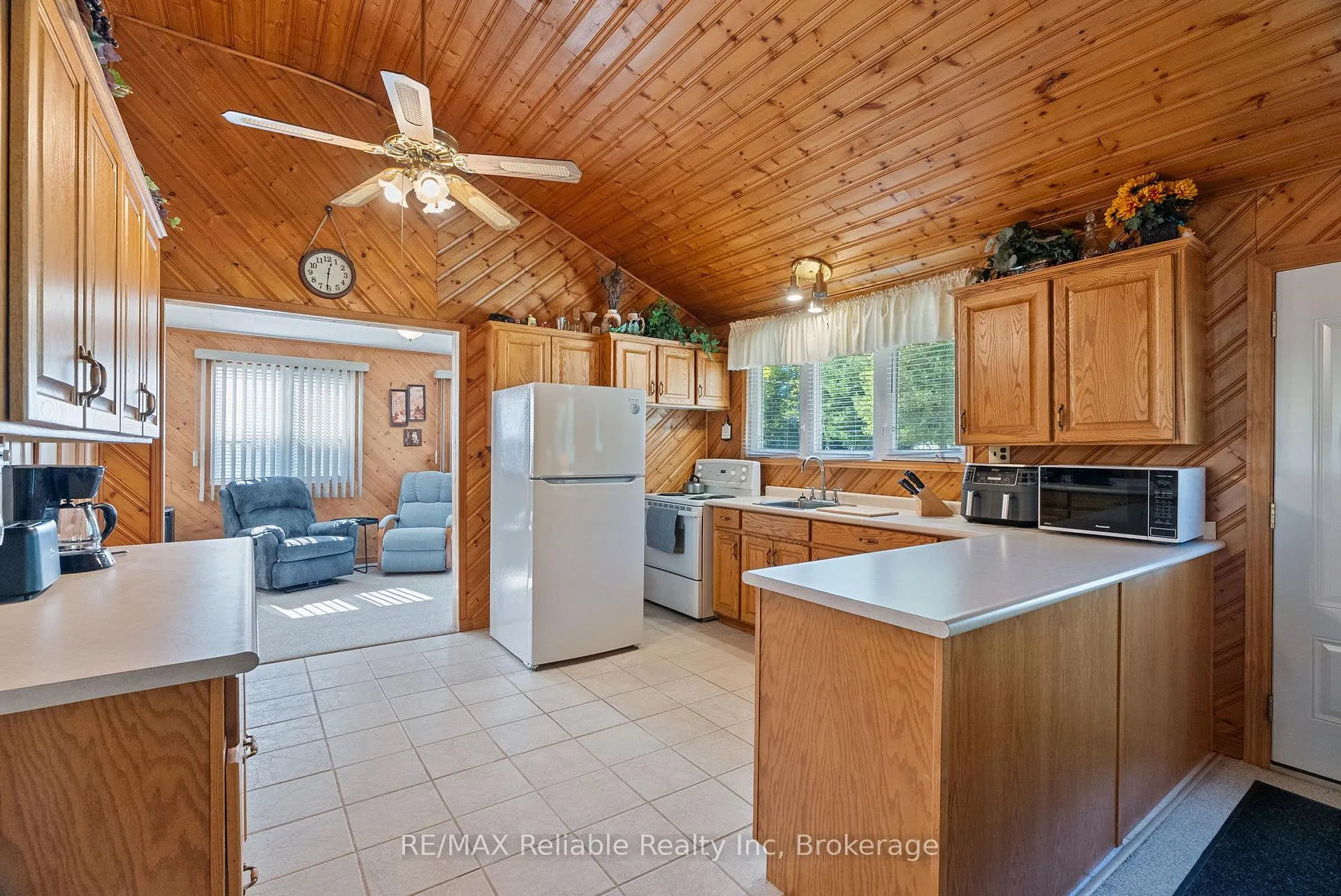 Photo 10 of 77556 Melena Drive, Bluewater, Bayfield — HOMEH
