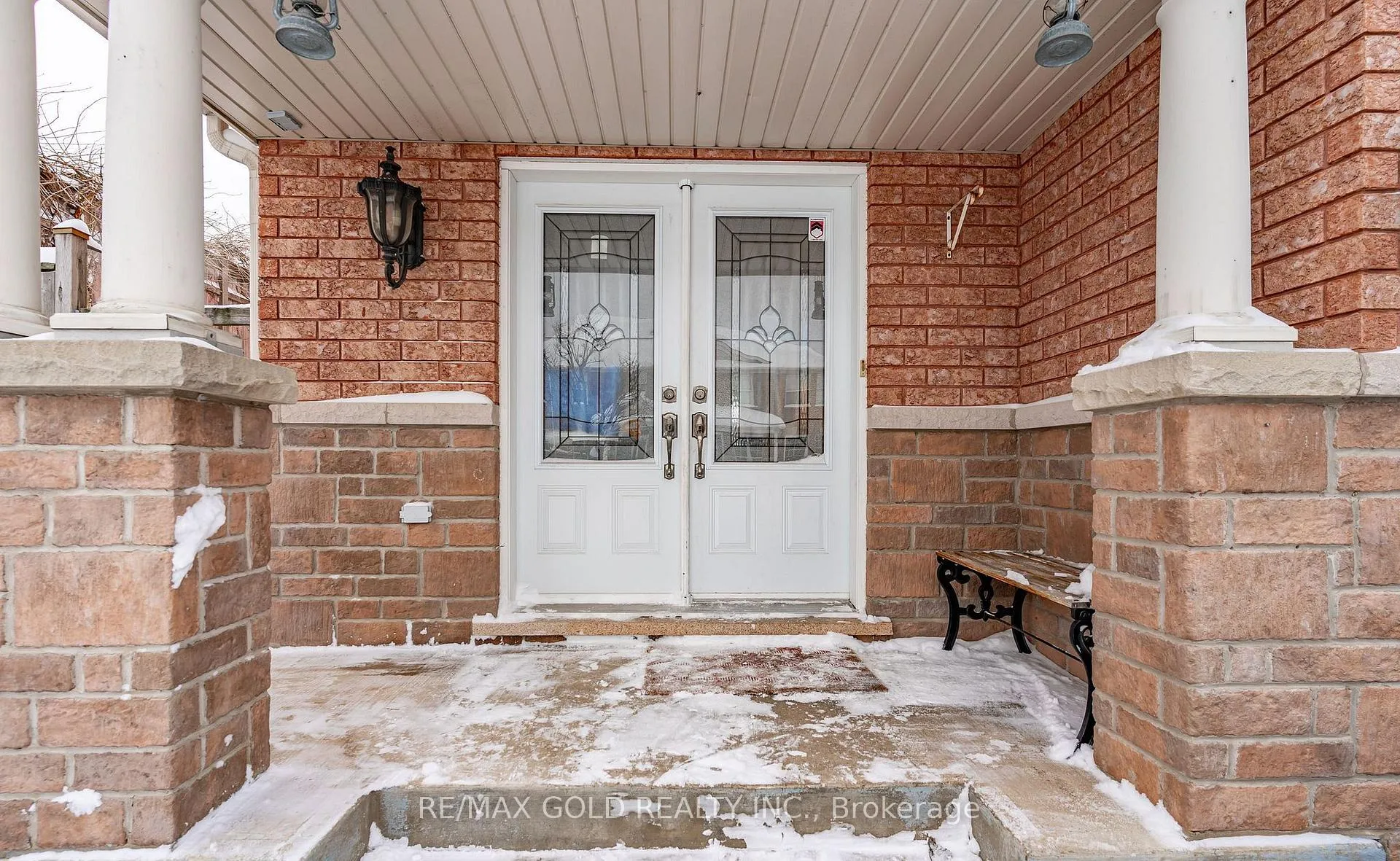 Photo 4 of 2 Zimmer Street, Brampton, Gore Industrial North — HOMEH