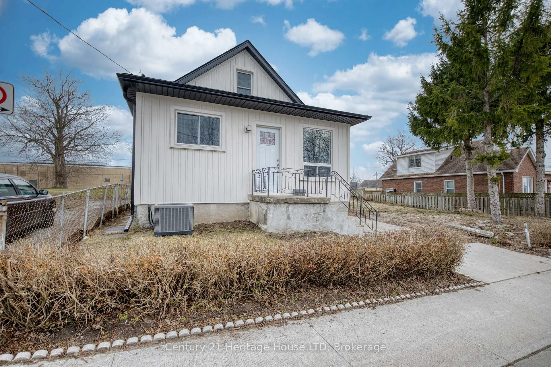 Photo 2 of 64 Patricia Street, Thorold, Thorold Downtown — HOMEH