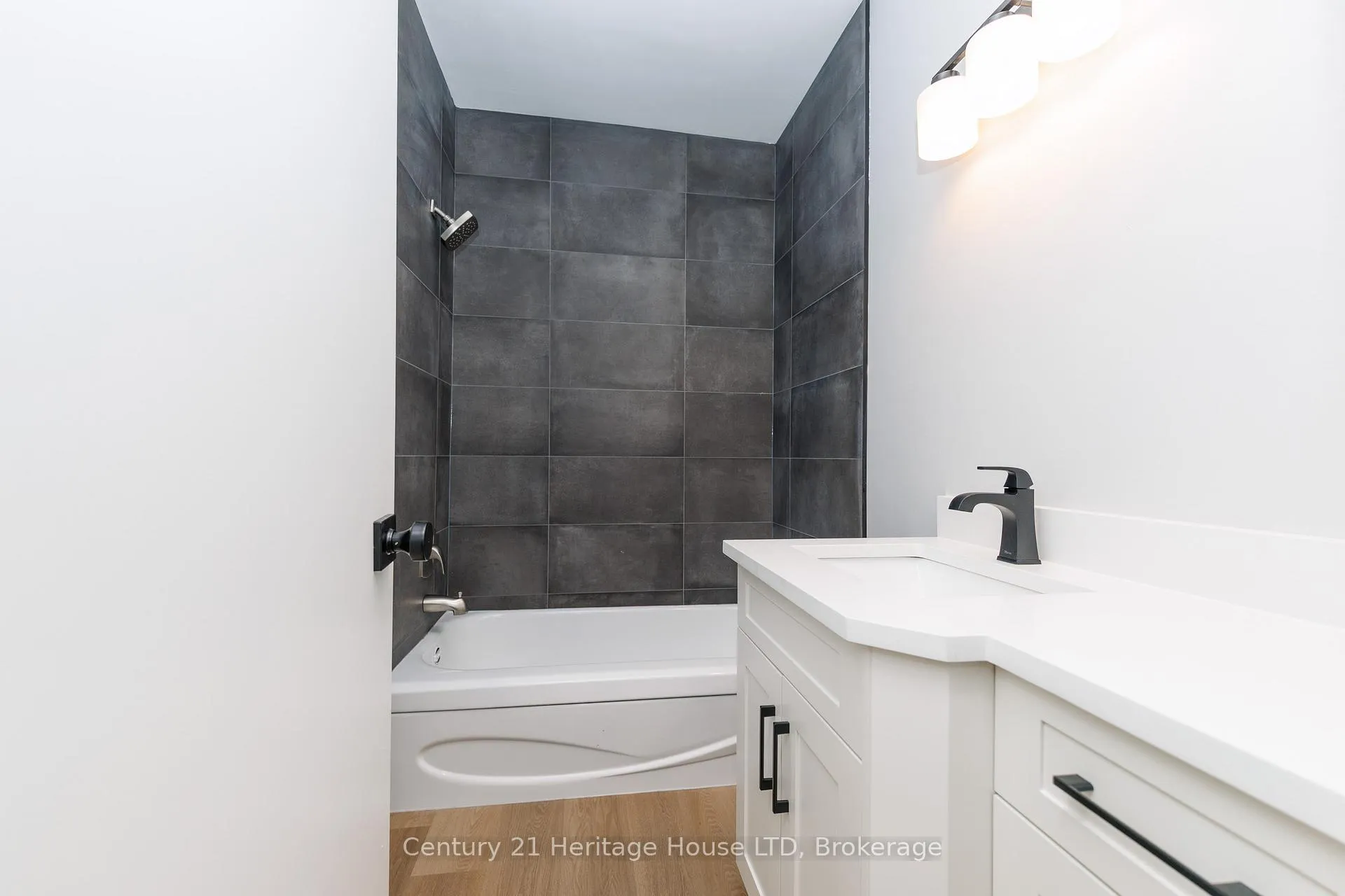 Photo 19 of 64 Patricia Street, Thorold, Thorold Downtown — HOMEH