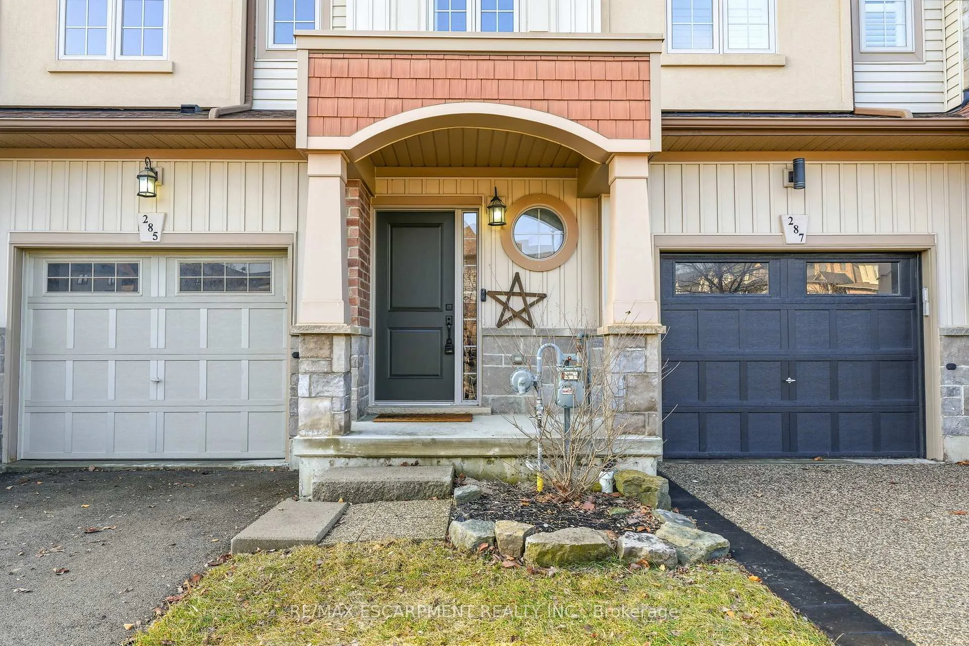 Photo 3 of 285 Pumpkin Pass, Hamilton, Binbrook — HOMEH