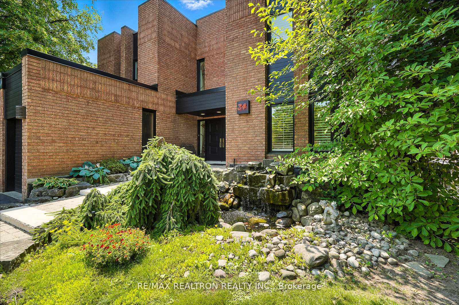 Photo 4 of 34 Prince Edward Boulevard, Markham, Thornlea — HOMEH