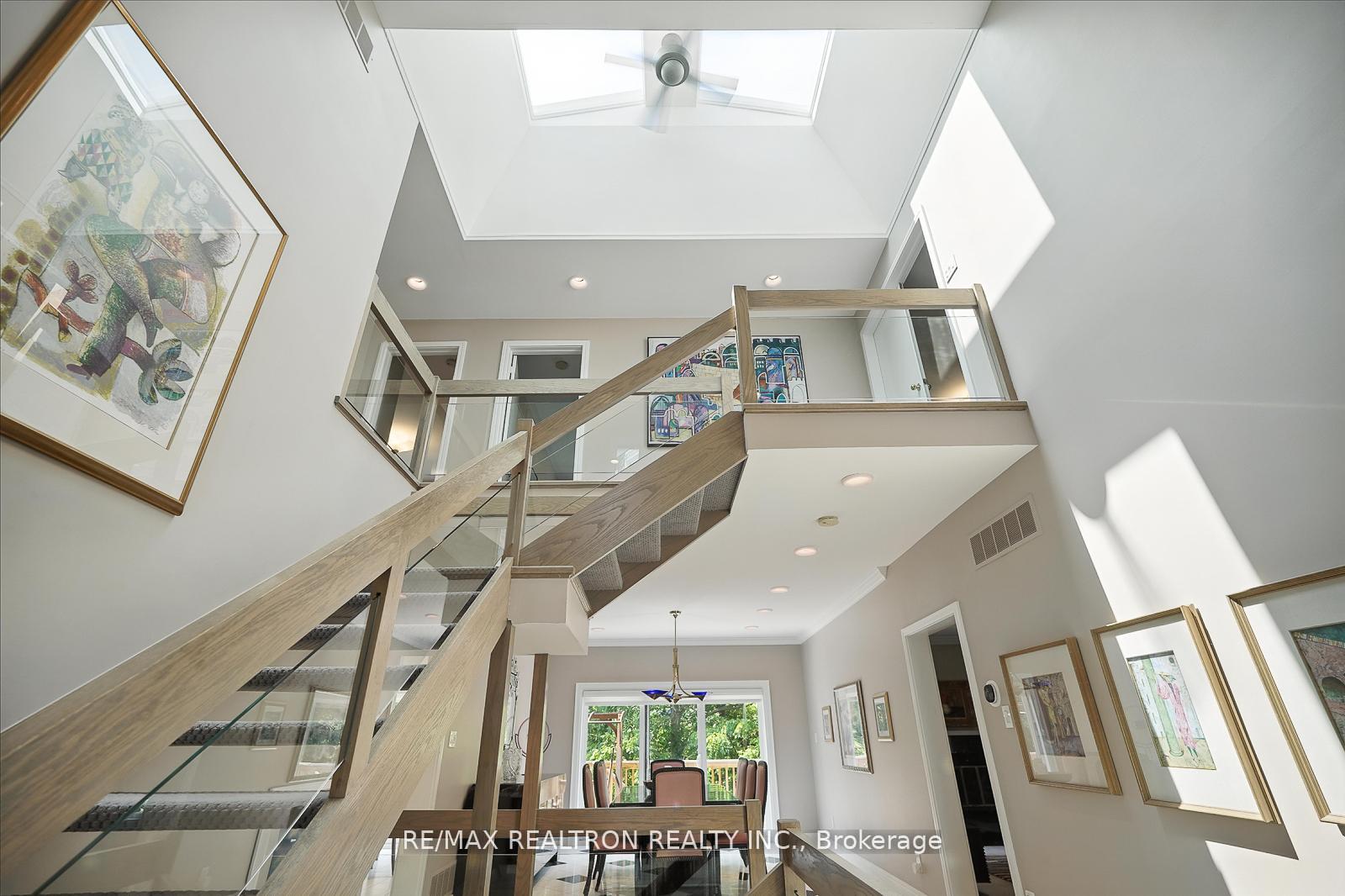Photo 7 of 34 Prince Edward Boulevard, Markham, Thornlea — HOMEH