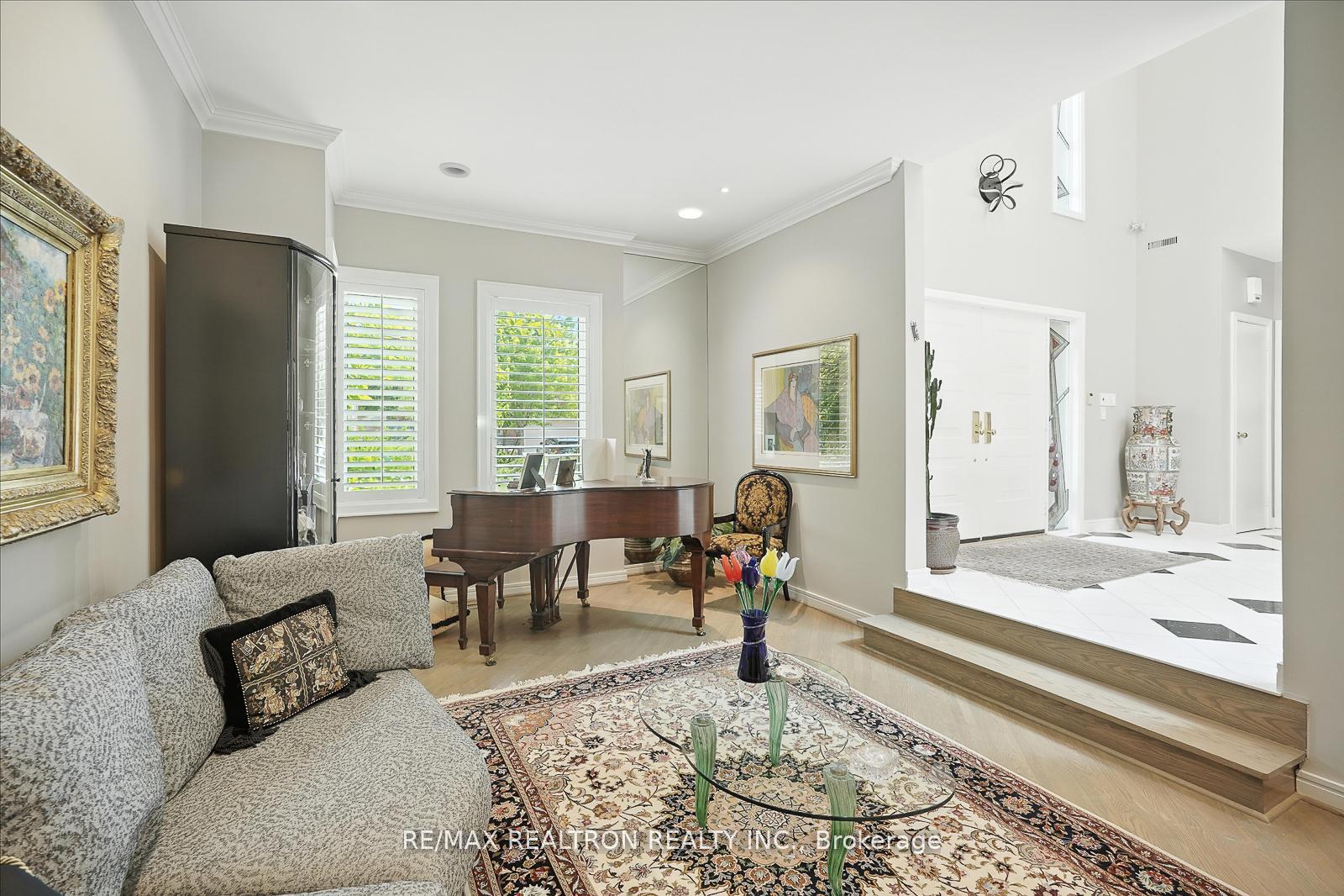 Photo 8 of 34 Prince Edward Boulevard, Markham, Thornlea — HOMEH