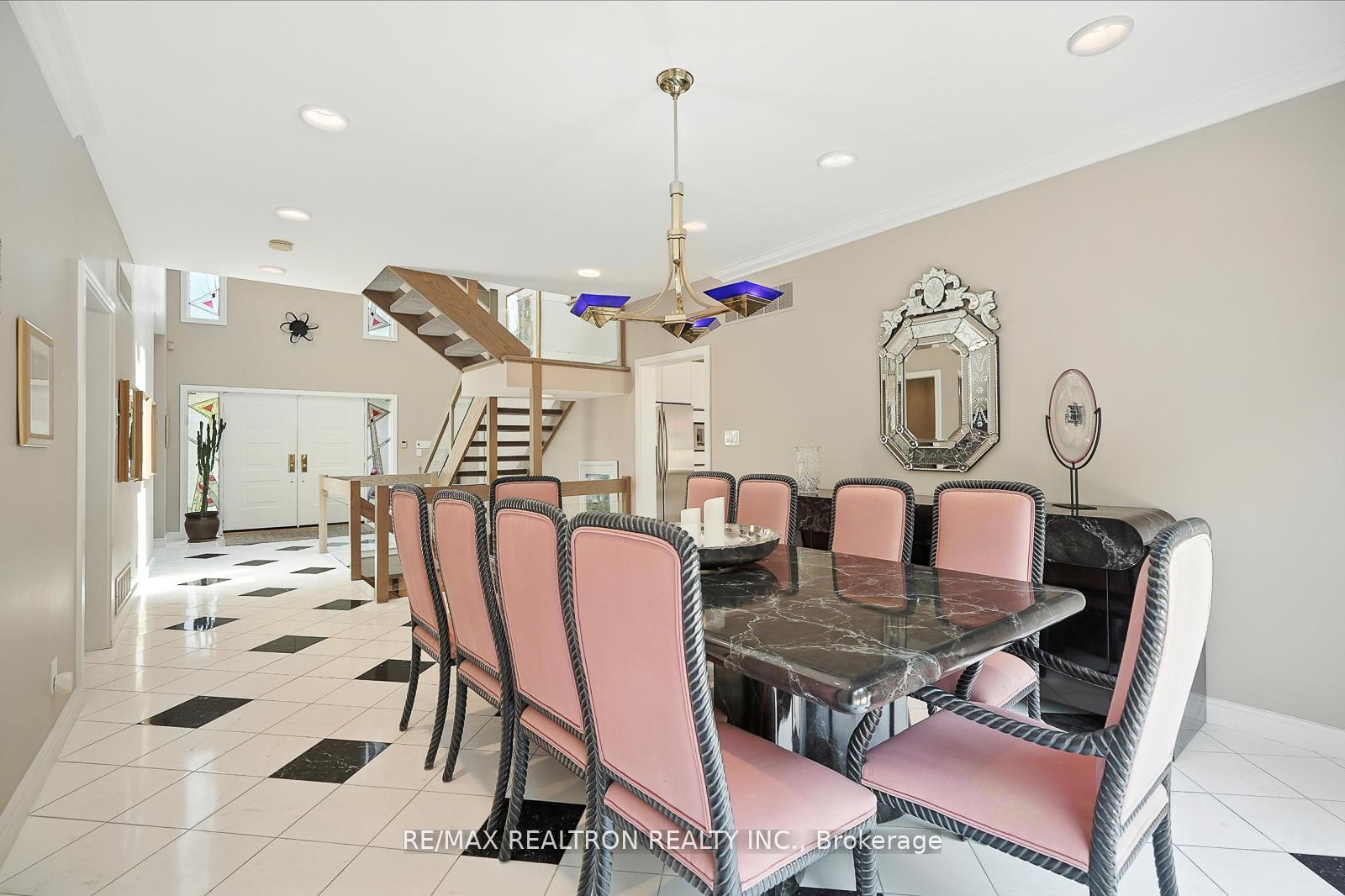 Photo 14 of 34 Prince Edward Boulevard, Markham, Thornlea — HOMEH