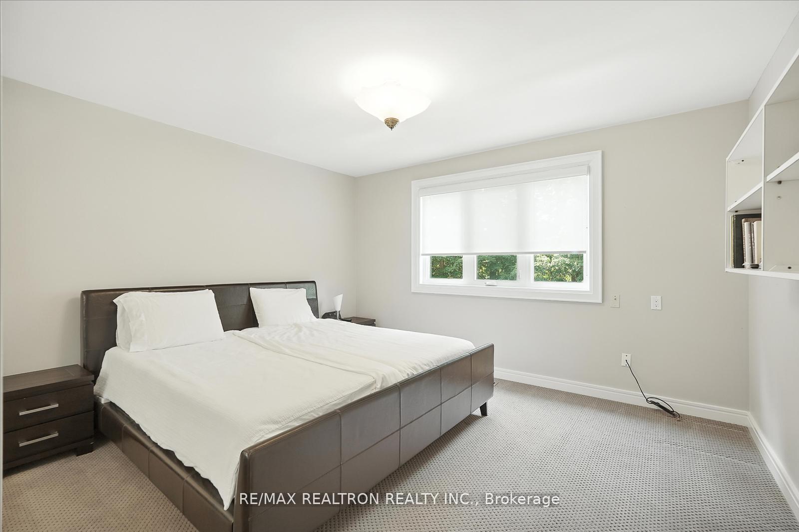 Photo 31 of 34 Prince Edward Boulevard, Markham, Thornlea — HOMEH